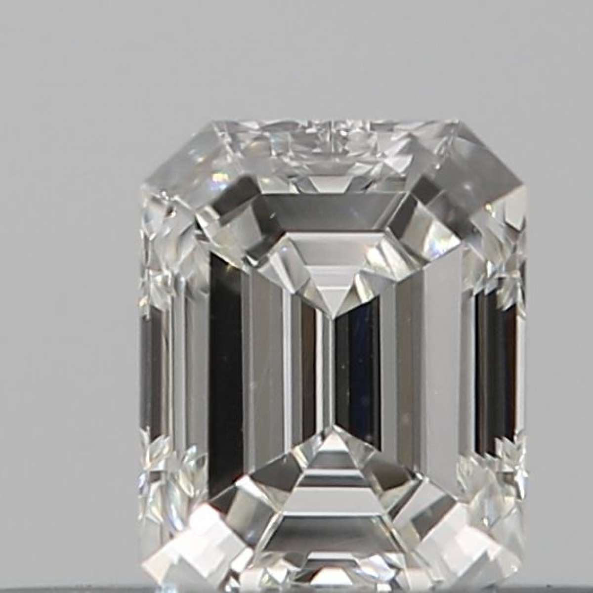 Certified Diamond IGI Carats 0.19 Color G Clarity VVS2 - VG VG Fluorescence NON Brown No Green No Milky No EyeClean 100% Certified Diamond IGI Carats 0.19 Color G Clarity VVS2 - VG VG Fluorescence NON Brown No Green No Milky No EyeClean 100%