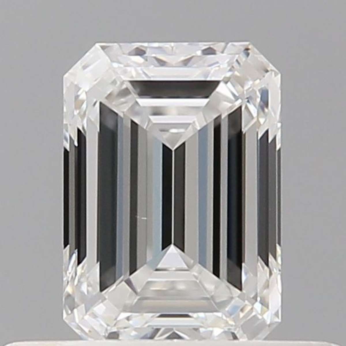 Certified Diamond GIA Carats 0.5 Color F Clarity VS1 - VG VG Fluorescence NON Brown No Green No Milky No EyeClean 100% Certified Diamond GIA Carats 0.5 Color F Clarity VS1 - VG VG Fluorescence NON Brown No Green No Milky No EyeClean 100%