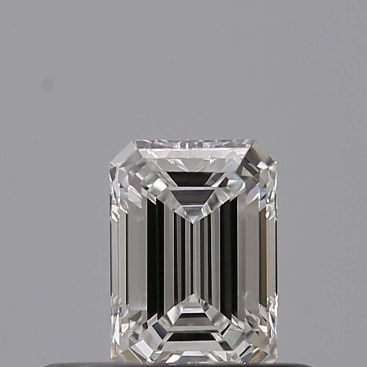 Diamante Certificato GIA Carati 0.31 Colore E Purezza VVS1  -  EX  VG Fluorescenza NON Brown No Green No Milky No EyeClean 100%