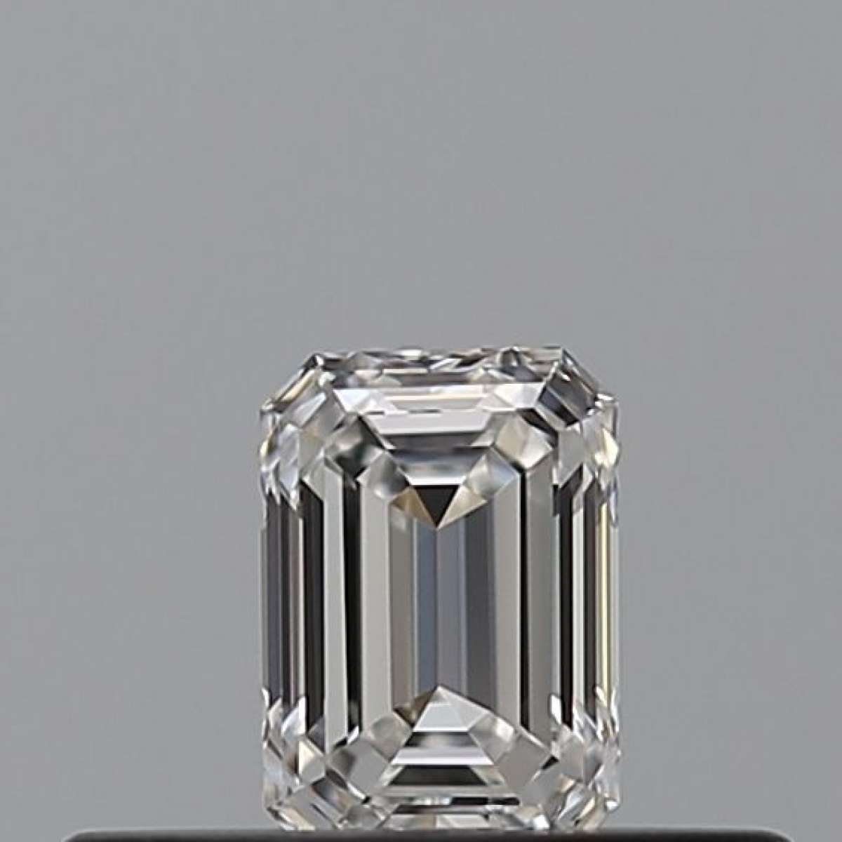 Certified Diamond GIA Carats 0.23 Color F Clarity VVS1  -  EX  VG Fluorescence NON Brown No Milky No EyeClean 100%