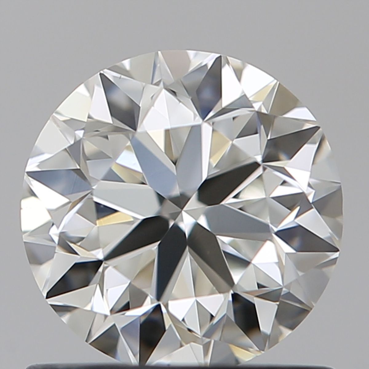 Certified Diamond IGI Carats 1.0 Color G Clarity VVS2 VG EX EX Fluorescence NON Brown No Milky No EyeClean 100% Certified Diamond IGI Carats 1.0 Color G Clarity VVS2 VG EX EX Fluorescence NON Brown No Milky No EyeClean 100%