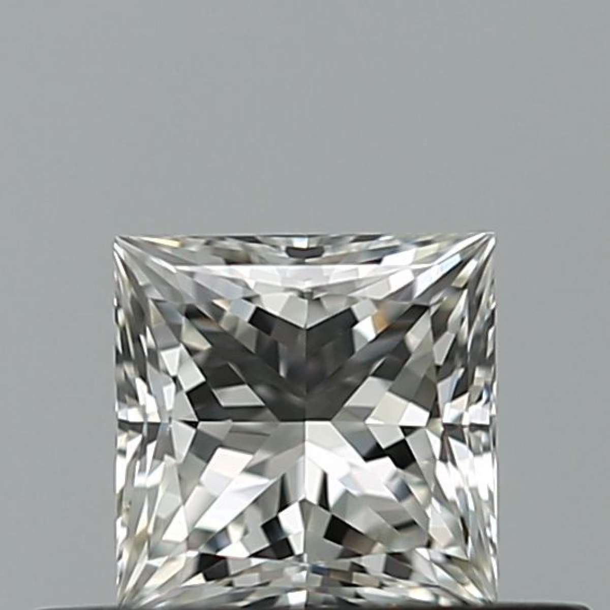 Diamante Certificato GIA Carati 0.4 Colore H Purezza IF  -  EX  VG Fluorescenza NON Brown No Milky No EyeClean 100%
