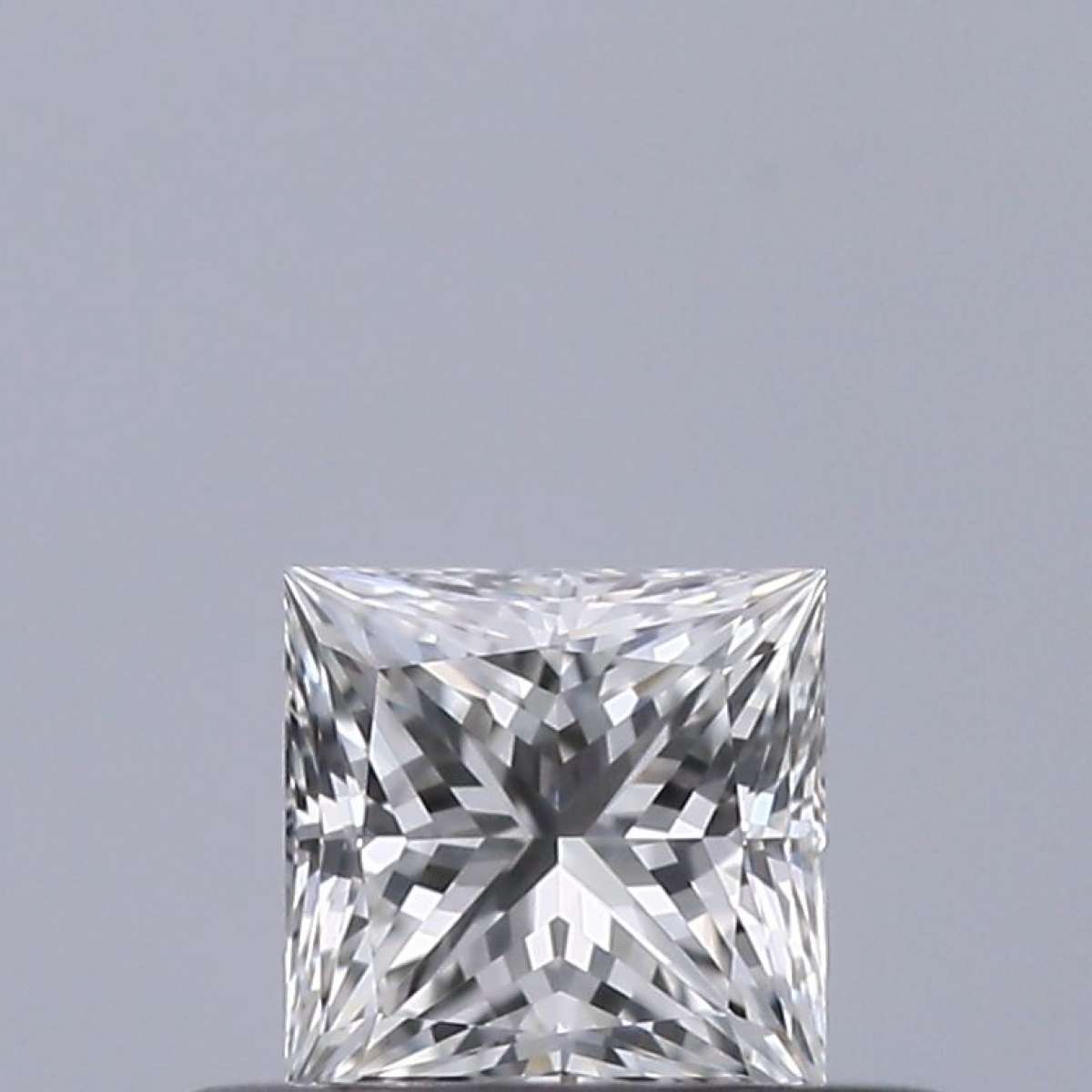 Certified Diamond GIA Carats 0.31 Color F Clarity IF  -  EX  VG Fluorescence NON Brown No Milky No EyeClean 100%