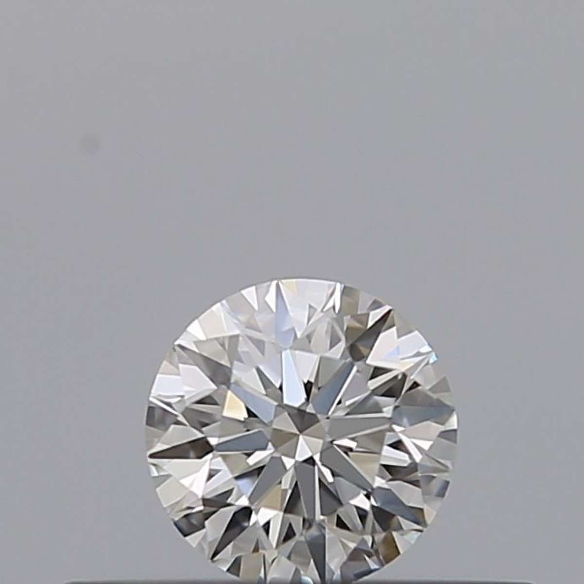 Diamante Certificato GIA Carati 0.22 Colore E Purezza IF EX EX EX Fluorescenza NON Brown No Green No Milky No EyeClean 100% Diamante Certificato GIA Carati 0.22 Colore E Purezza IF EX EX EX Fluorescenza NON Brown No Green No Milky No EyeClean 100%