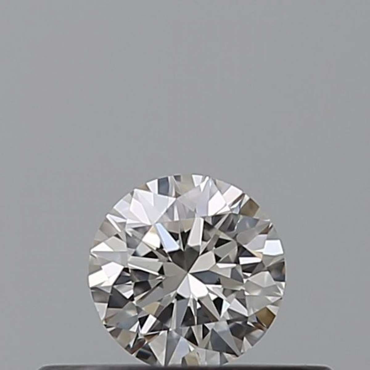 Certified Diamond IGI Carats 0.18 Color F Clarity VVS1  EX  EX  EX Fluorescence NON Brown No Milky No EyeClean 100%