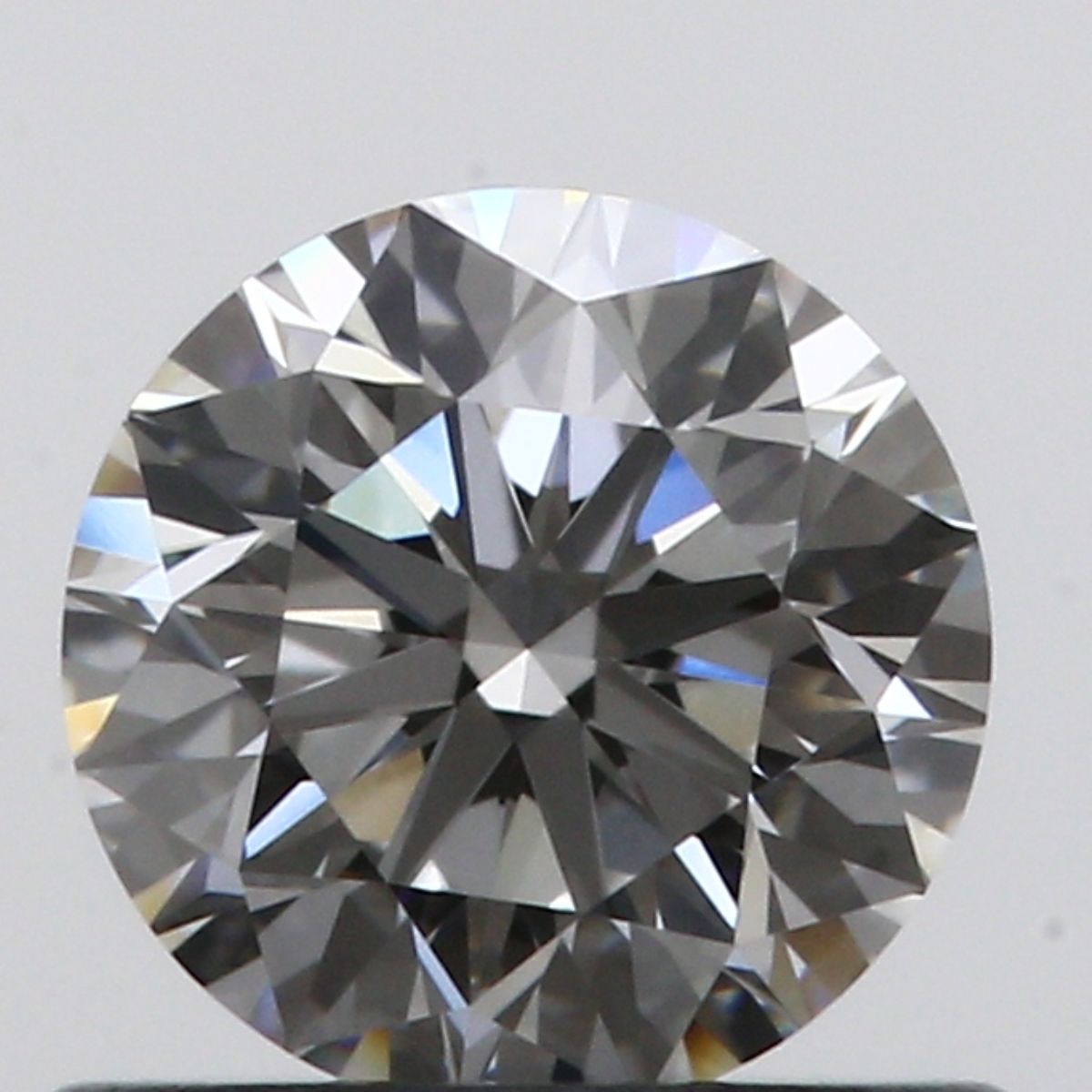 Certified Diamond GIA Carats 0.61 Color H Clarity VVS1  VG  EX  EX Fluorescence NON Brown No Green No Milky No EyeClean 100%