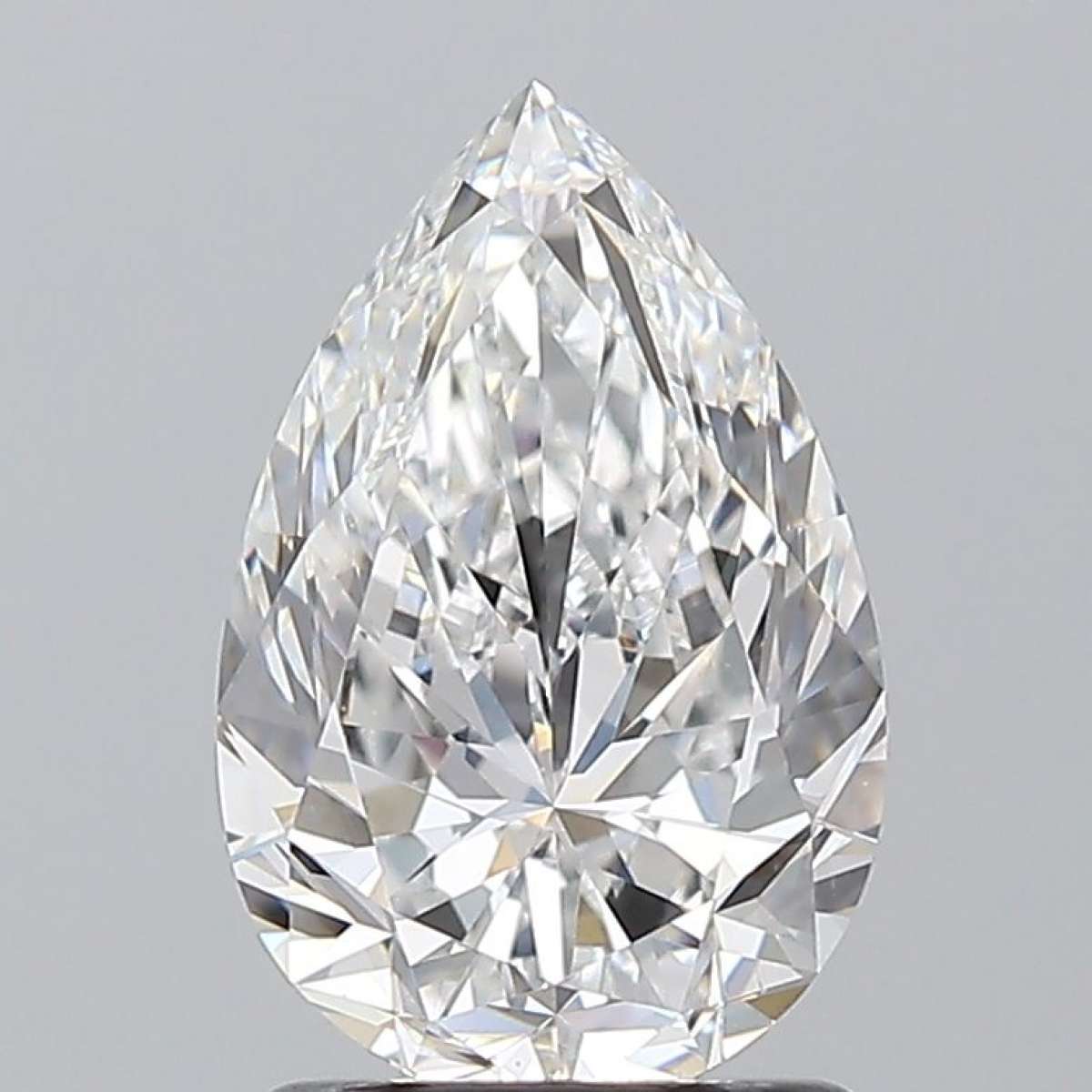 Certified Diamond GIA Carats 1.5 Color E Clarity VS2  -  EX  VG Fluorescence NON Brown No Green No Milky No EyeClean 100%