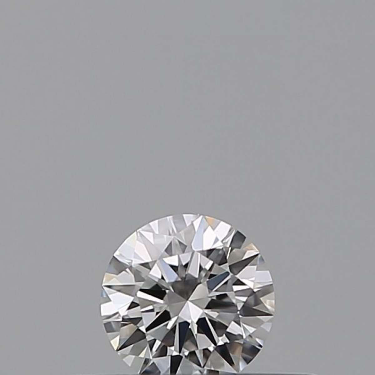 Diamante Certificato GIA Carati 0.18 Colore E Purezza VVS1 EX EX EX Fluorescenza NON Brown No Green No Milky No EyeClean 100% Diamante Certificato GIA Carati 0.18 Colore E Purezza VVS1 EX EX EX Fluorescenza NON Brown No Green No Milky No EyeClean 100%