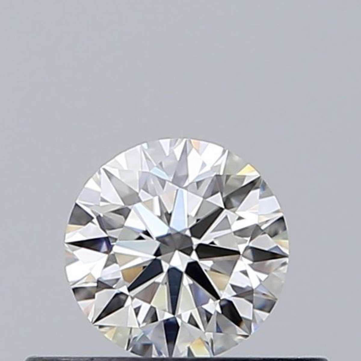 Diamante Certificato GIA Carati 0.31 Colore F Purezza VS2  EX  EX  EX Fluorescenza NON Brown No Green No Milky No EyeClean 100%