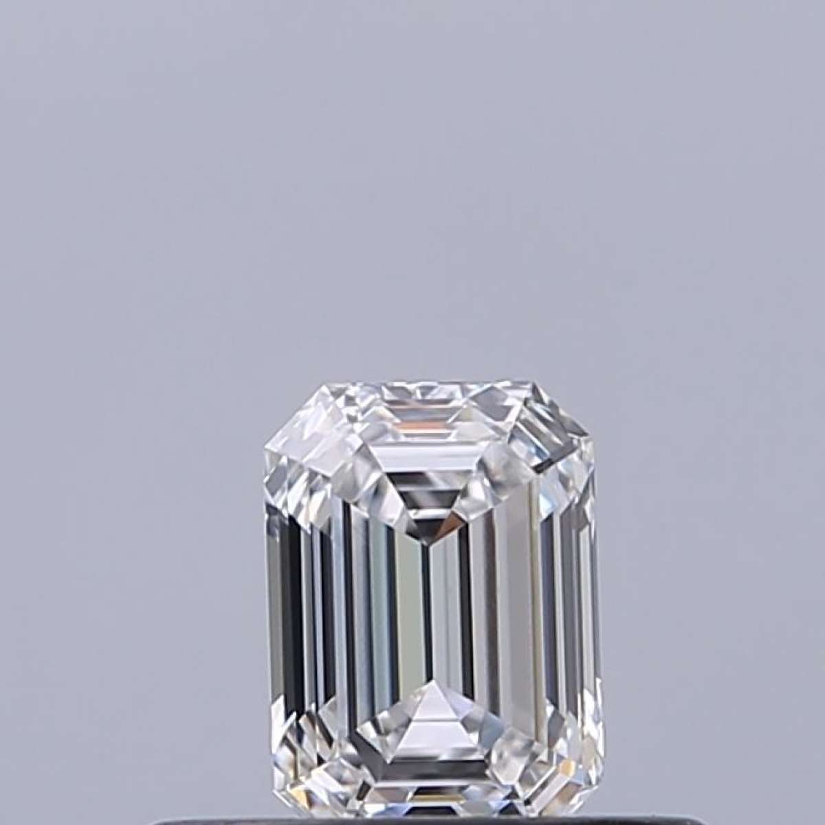 Certified Diamond GIA Carats 0.31 Color E Clarity VVS1 - EX VG Fluorescence NON Brown No Green No Milky No EyeClean 100% Certified Diamond GIA Carats 0.31 Color E Clarity VVS1 - EX VG Fluorescence NON Brown No Green No Milky No EyeClean 100%