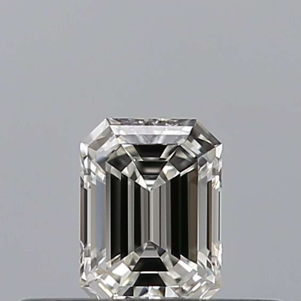 Certified Diamond IGI Carats 0.24 Color F Clarity VVS1  -  EX  EX Fluorescence NON Brown No Milky No EyeClean 100%