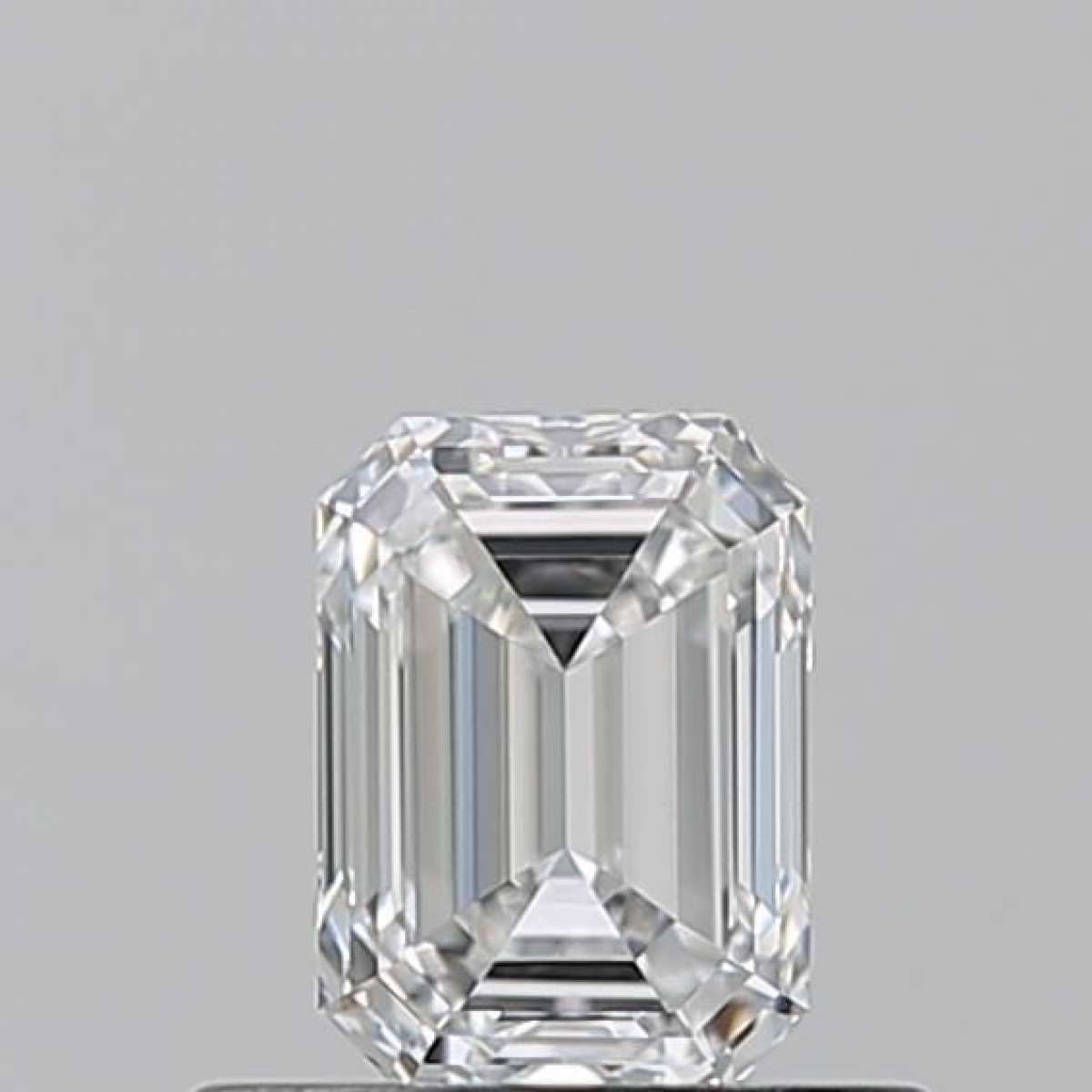 Certified Diamond GIA Carats 0.53 Color E Clarity VVS1 - EX VG Fluorescence NON Brown No Green No Milky No EyeClean 100% Certified Diamond GIA Carats 0.53 Color E Clarity VVS1 - EX VG Fluorescence NON Brown No Green No Milky No EyeClean 100%