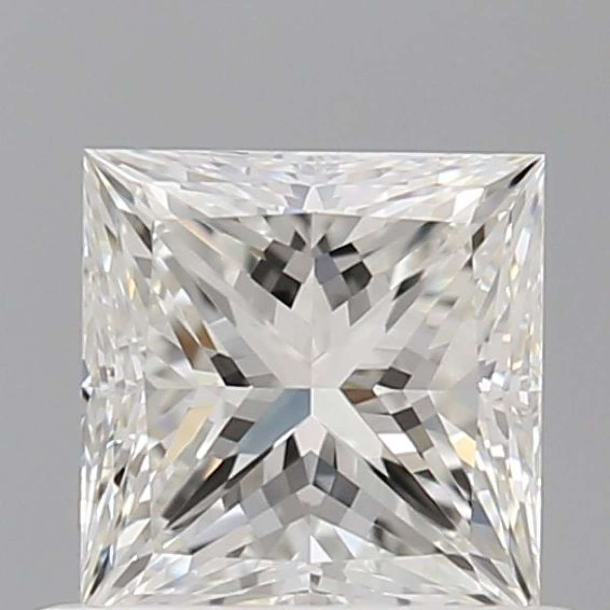 Diamante Certificato GIA Carati 0.7 Colore G Purezza VS1  -  EX  EX Fluorescenza FNT Brown No Green No Milky No EyeClean 100%