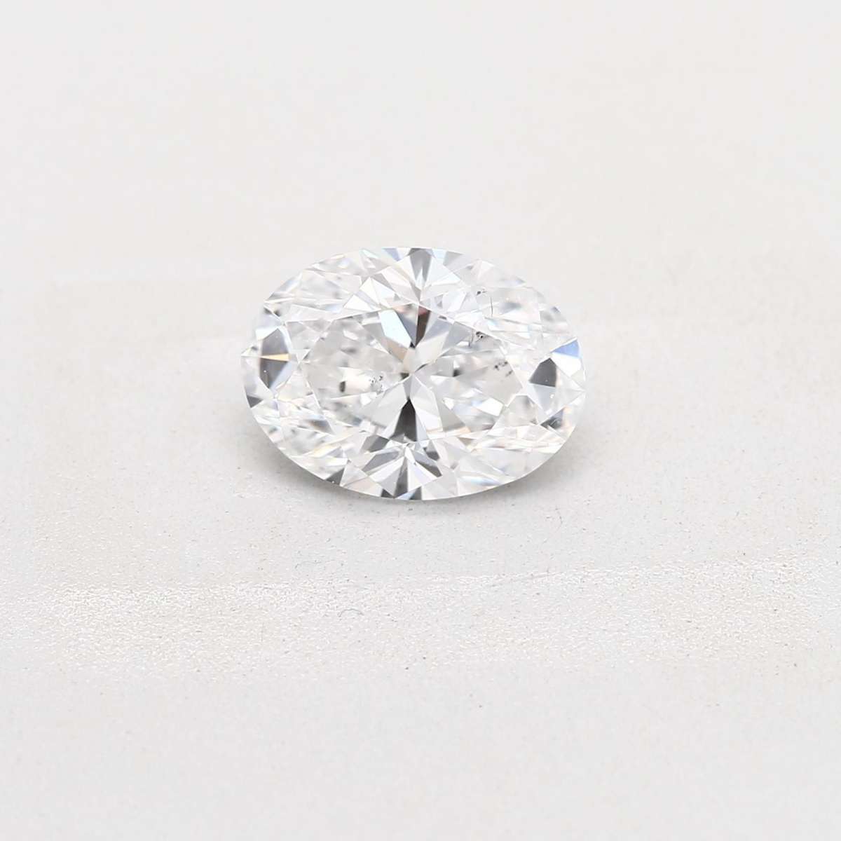 Certified Diamond GIA Carats 0.9 Color D Clarity SI1 - VG VG Fluorescence NON Brown No Green No Milky No EyeClean 100% Certified Diamond GIA Carats 0.9 Color D Clarity SI1 - VG VG Fluorescence NON Brown No Green No Milky No EyeClean 100%