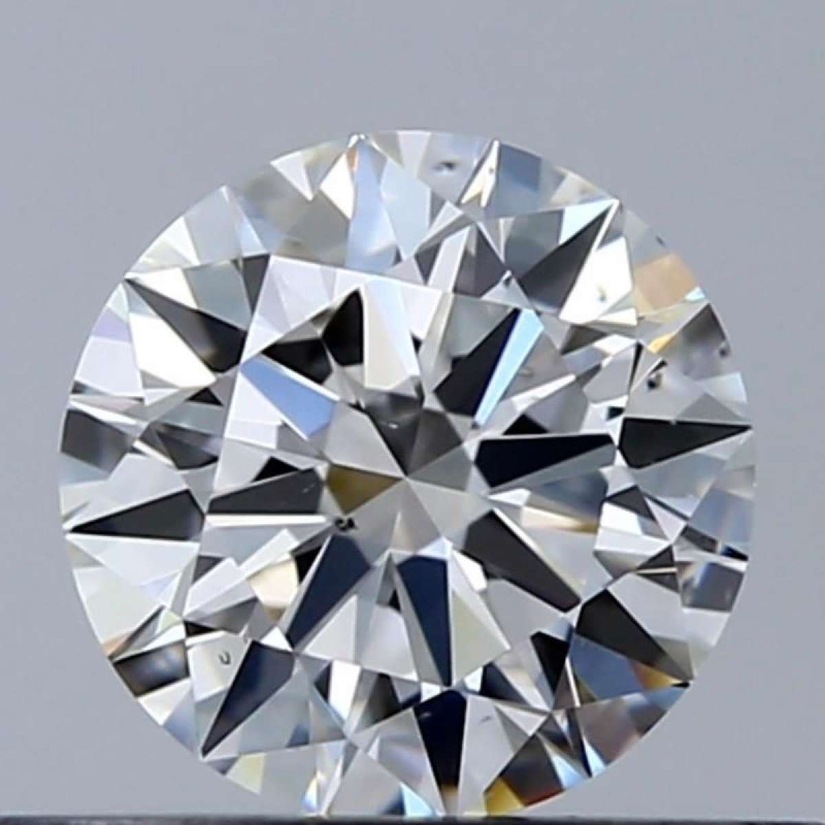 Diamante Certificato GIA Carati 0.4 Colore G Purezza VS2 EX EX EX Fluorescenza NON Brown No Green No Milky No EyeClean 100% Diamante Certificato GIA Carati 0.4 Colore G Purezza VS2 EX EX EX Fluorescenza NON Brown No Green No Milky No EyeClean 100%