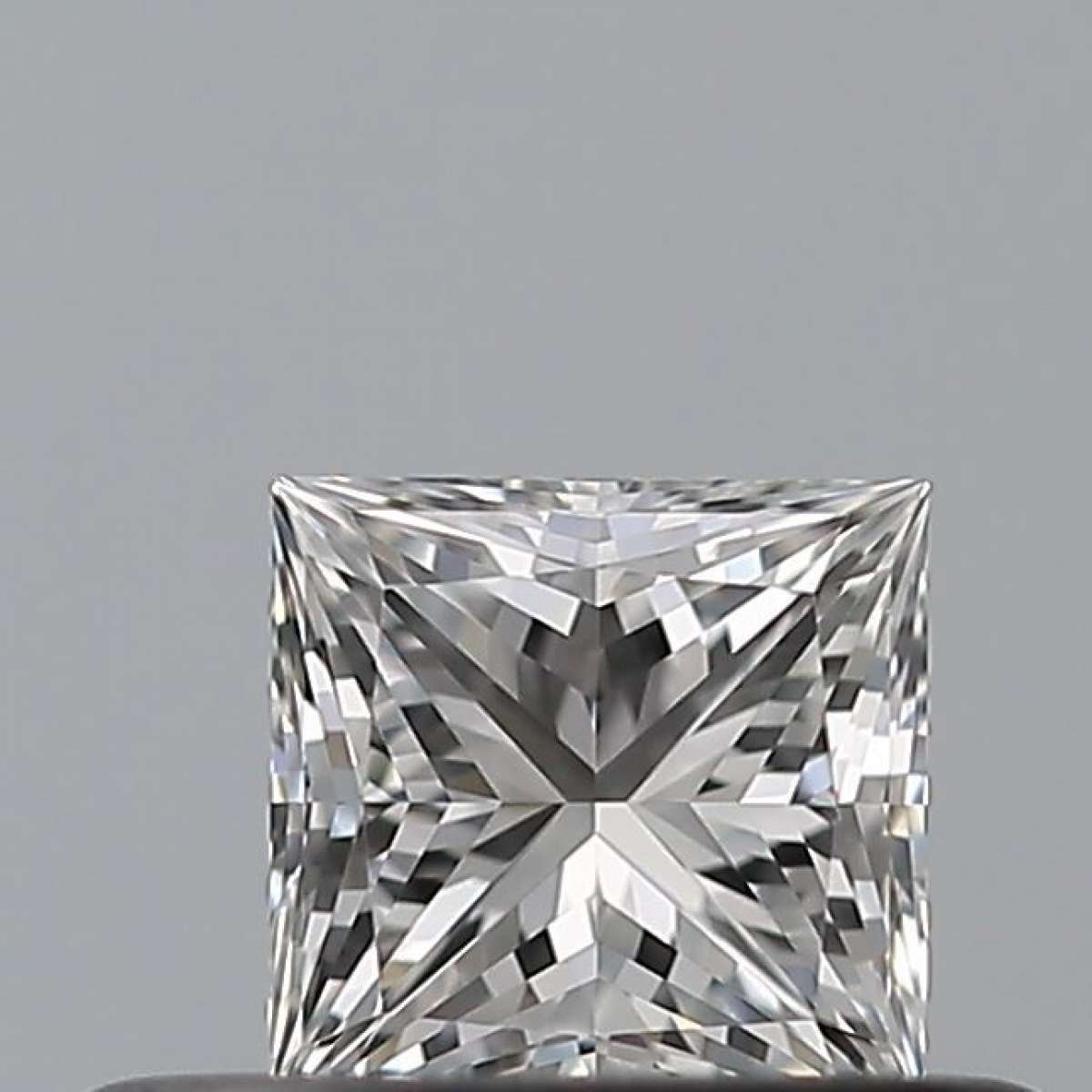 Certified Diamond GIA Carats 0.31 Color F Clarity VVS1  -  EX  VG Fluorescence NON Brown No Milky No EyeClean 100%