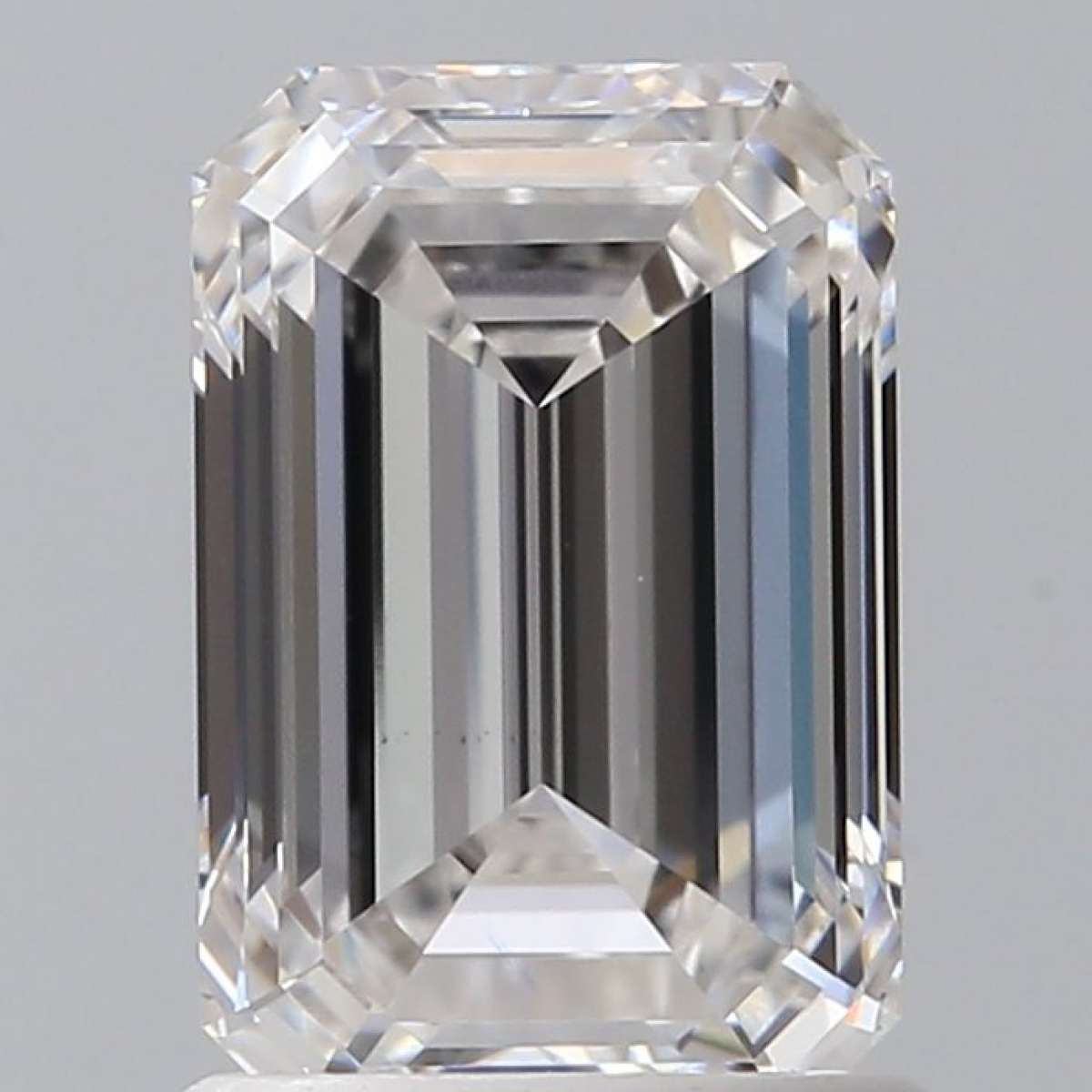 Certified Diamond GIA Carats 1.5 Color E Clarity VS1  -  EX  EX Fluorescence NON Brown No Green No Milky No EyeClean 100%