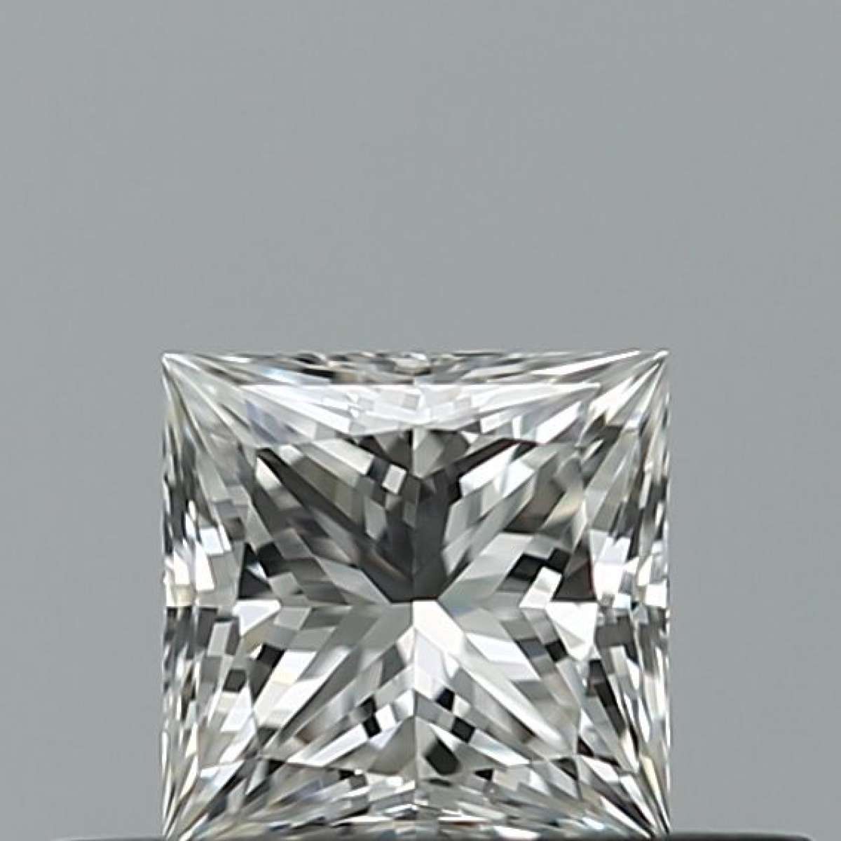 Certified Diamond GIA Carats 0.35 Color F Clarity VVS1  -  EX  VG Fluorescence NON Brown No Milky No EyeClean 100%