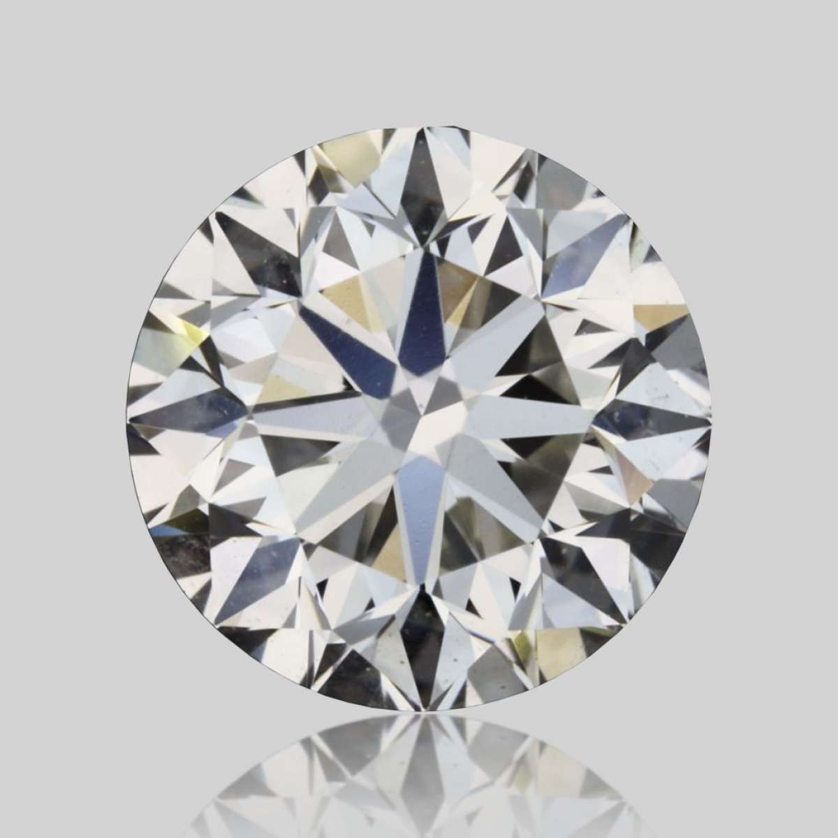 Diamante Certificato IGI Carati 0.71 Colore F Purezza VS1  VG  EX  EX Fluorescenza NON Brown No Green No Milky No EyeClean 100% Diamante Certificato IGI Carati 0.71 Colore F Purezza VS1  VG  EX  EX Fluorescenza NON Brown No Green No Milky No EyeClean 100%