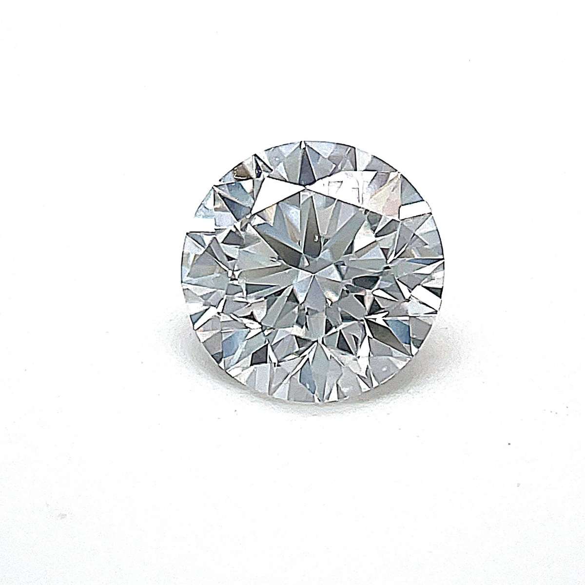 Certified Diamond GIA Carats 0.85 Color D Clarity VS1 EX EX EX Fluorescence NON Brown No Green No Milky No EyeClean 100% Certified Diamond GIA Carats 0.85 Color D Clarity VS1 EX EX EX Fluorescence NON Brown No Green No Milky No EyeClean 100%
