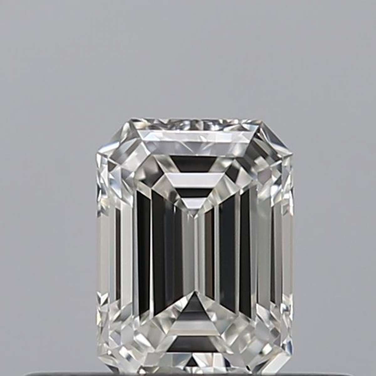 Diamante Certificato GIA Carati 0.33 Colore F Purezza VVS1 - EX VG Fluorescenza NON Brown No Milky No EyeClean 100% Diamante Certificato GIA Carati 0.33 Colore F Purezza VVS1 - EX VG Fluorescenza NON Brown No Milky No EyeClean 100%