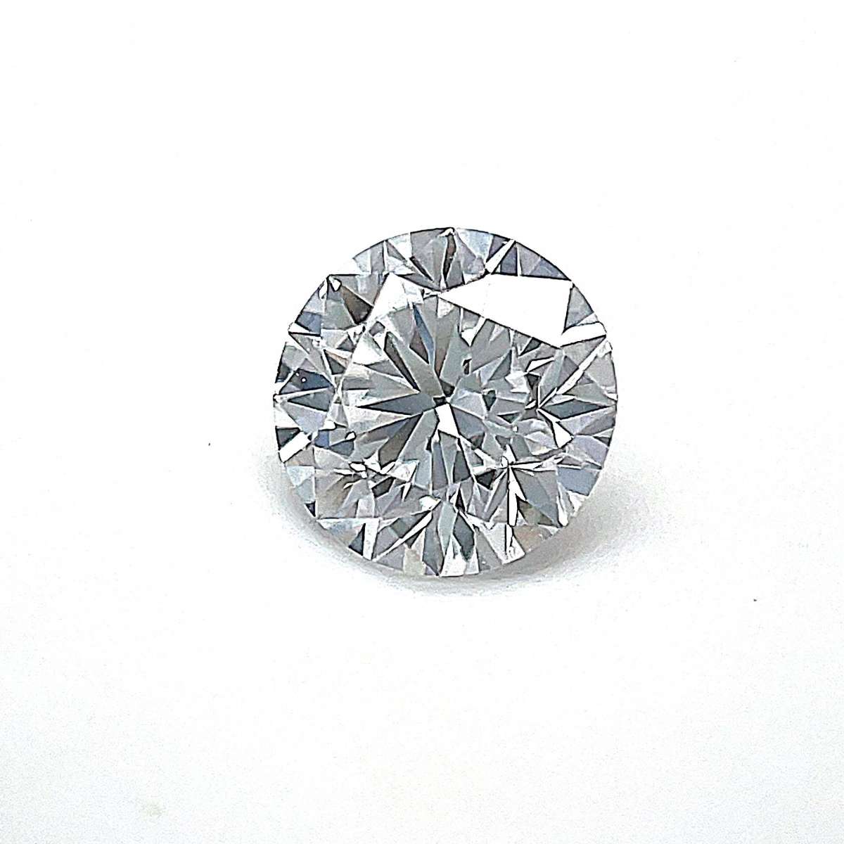 Certified Diamond GIA Carats 0.68 Color D Clarity VVS2 EX EX EX Fluorescence NON Brown No Green No Milky No EyeClean 100% Certified Diamond GIA Carats 0.68 Color D Clarity VVS2 EX EX EX Fluorescence NON Brown No Green No Milky No EyeClean 100%