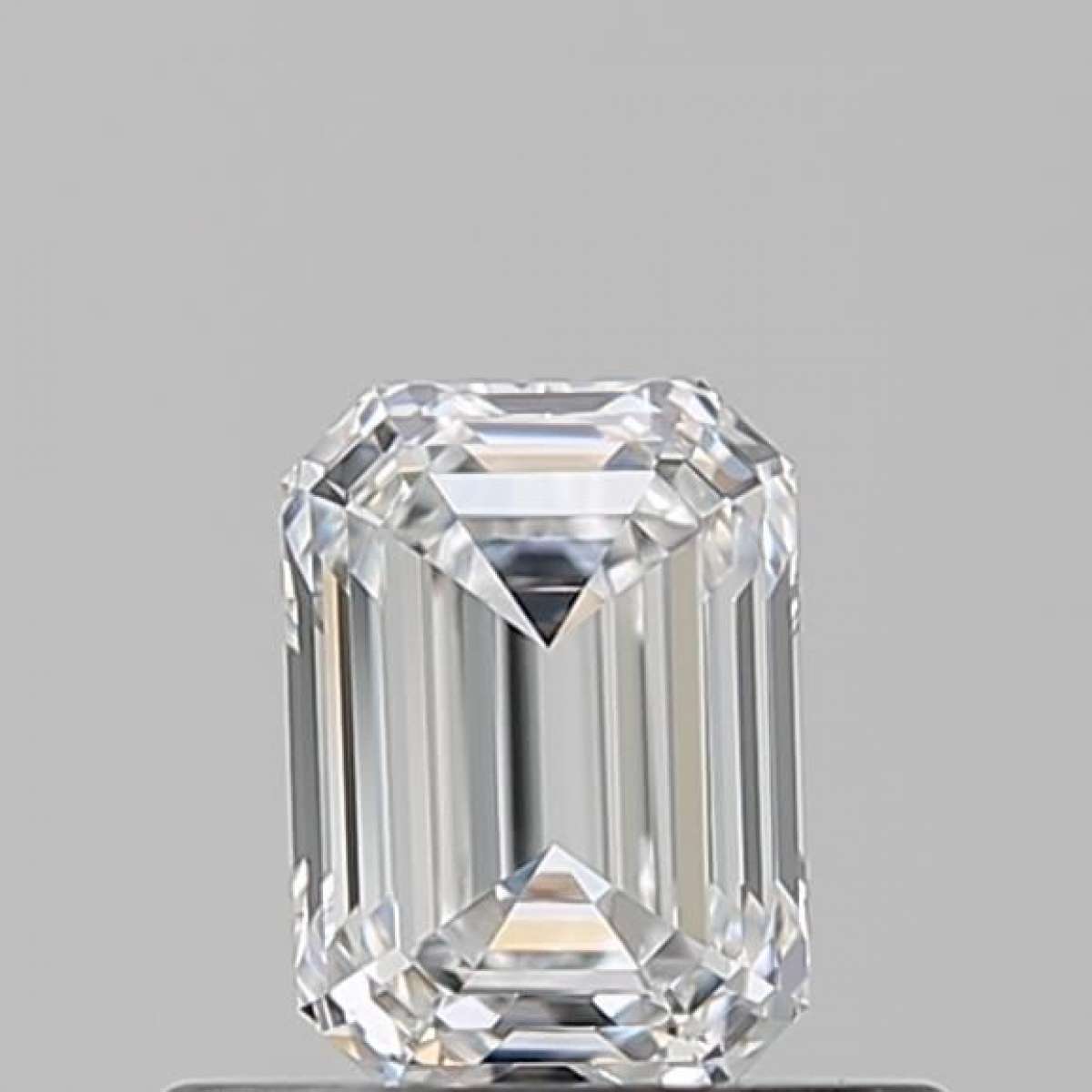 Certified Diamond GIA Carats 0.51 Color E Clarity IF - EX VG Fluorescence NON Brown No Green No Milky No EyeClean 100% Certified Diamond GIA Carats 0.51 Color E Clarity IF - EX VG Fluorescence NON Brown No Green No Milky No EyeClean 100%