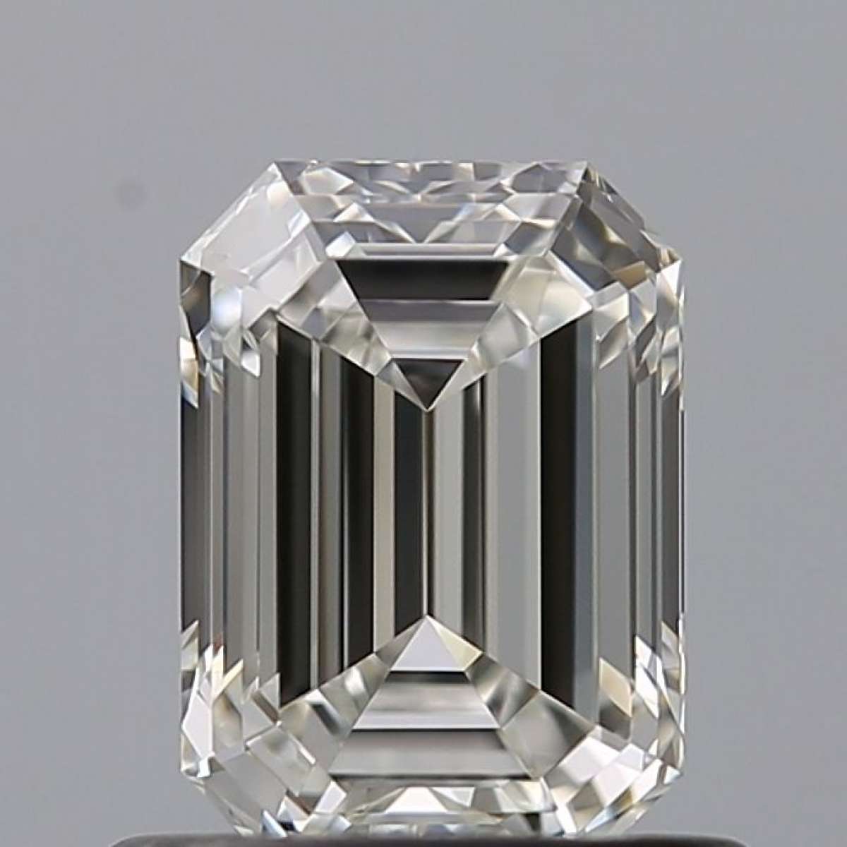 Certified Diamond IGI Carats 0.71 Color G Clarity VVS1  -  EX  EX Fluorescence NON Brown No Milky No EyeClean 100%