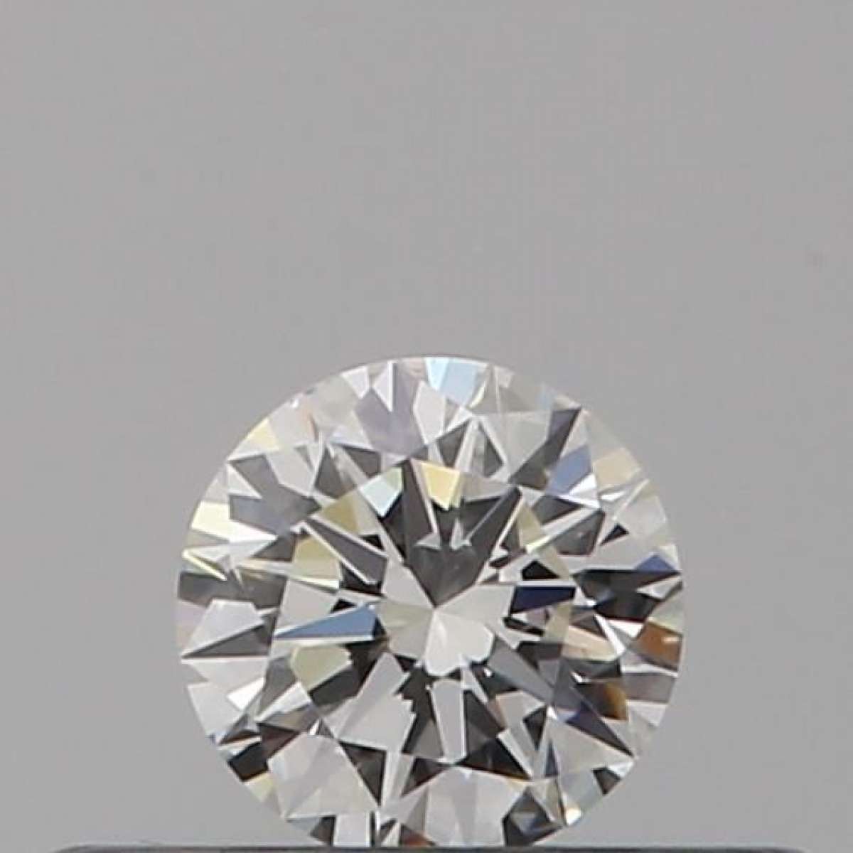 Certified Diamond GIA Carats 0.18 Color E Clarity VS2  EX  EX  VG Fluorescence NON Brown No Green No Milky No EyeClean 100%