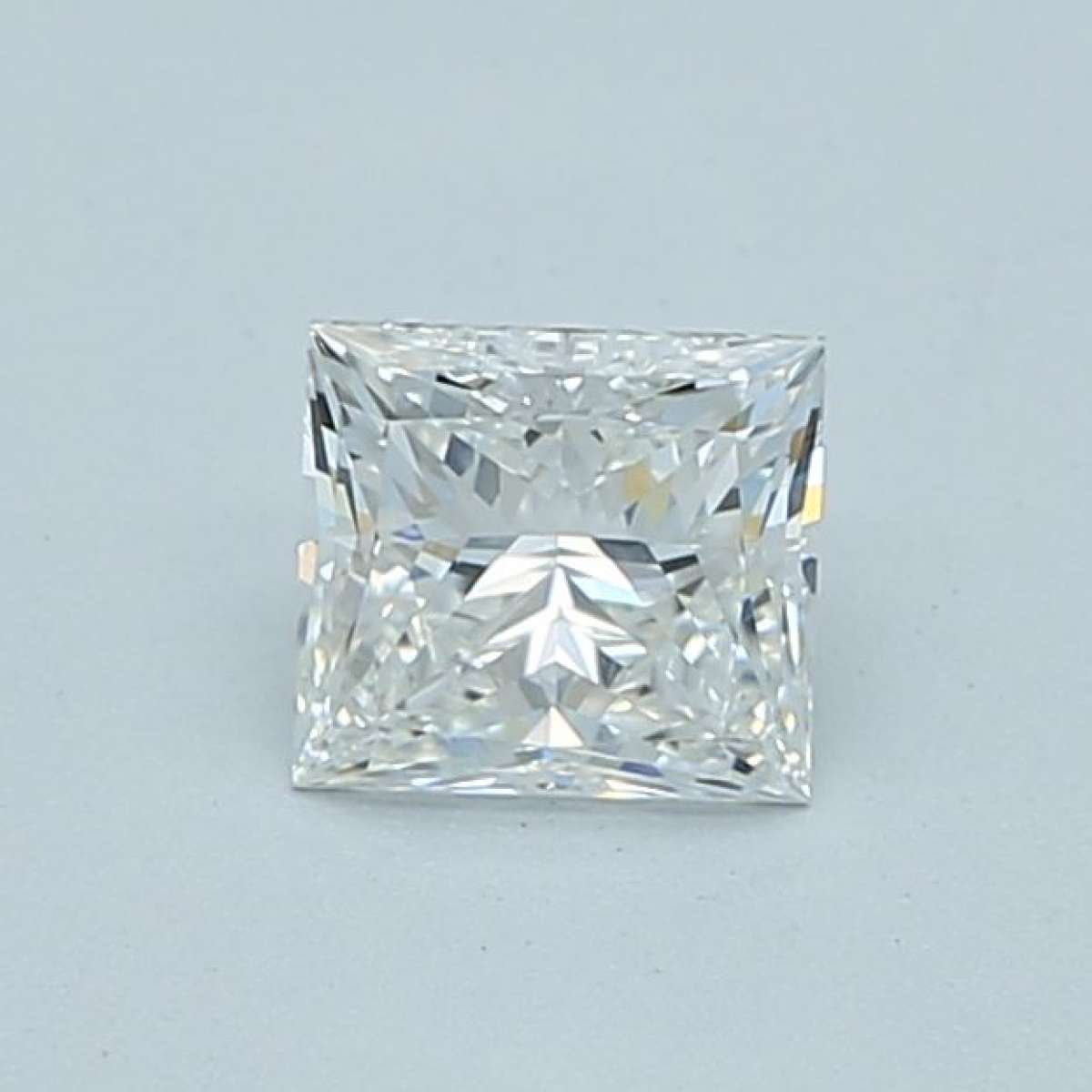 Certified Diamond IGI Carats 0.71 Color E Clarity VVS2  -  EX  VG Fluorescence NON Brown No Green No Milky No EyeClean 100% Certified Diamond IGI Carats 0.71 Color E Clarity VVS2  -  EX  VG Fluorescence NON Brown No Green No Milky No EyeClean 100%