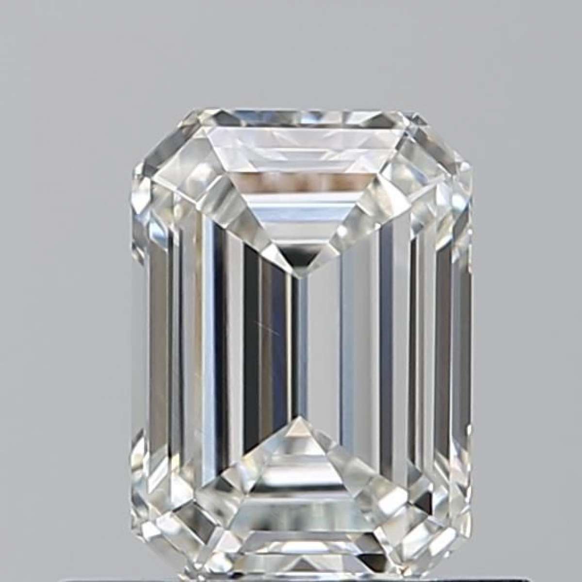 Diamante Certificato GIA Carati 0.7 Colore G Purezza VS1  -  EX  VG Fluorescenza NON Brown No Milky No EyeClean 100%