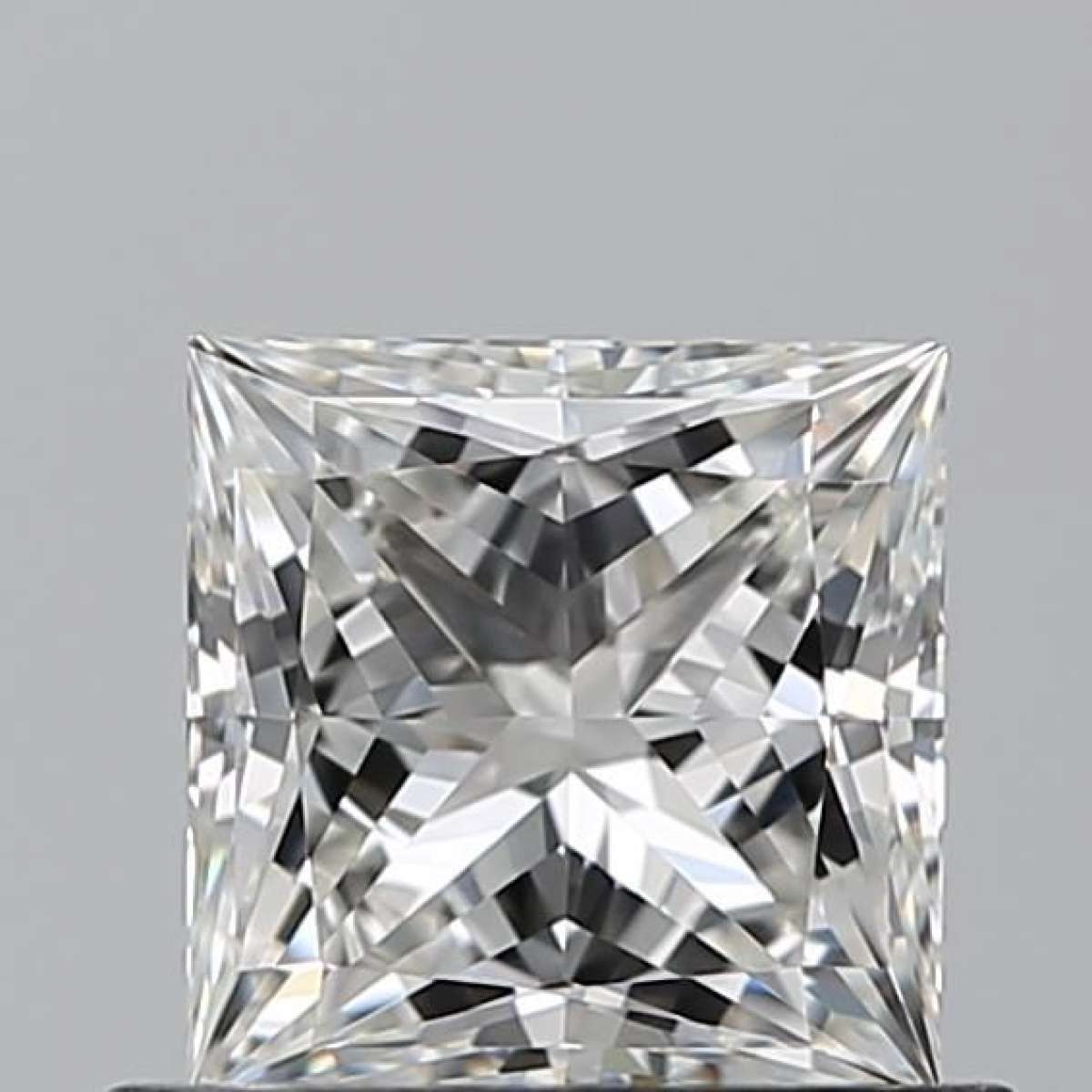 Diamante Certificato GIA Carati 0.7 Colore G Purezza IF  -  EX  VG Fluorescenza NON Brown No Milky No EyeClean 100%