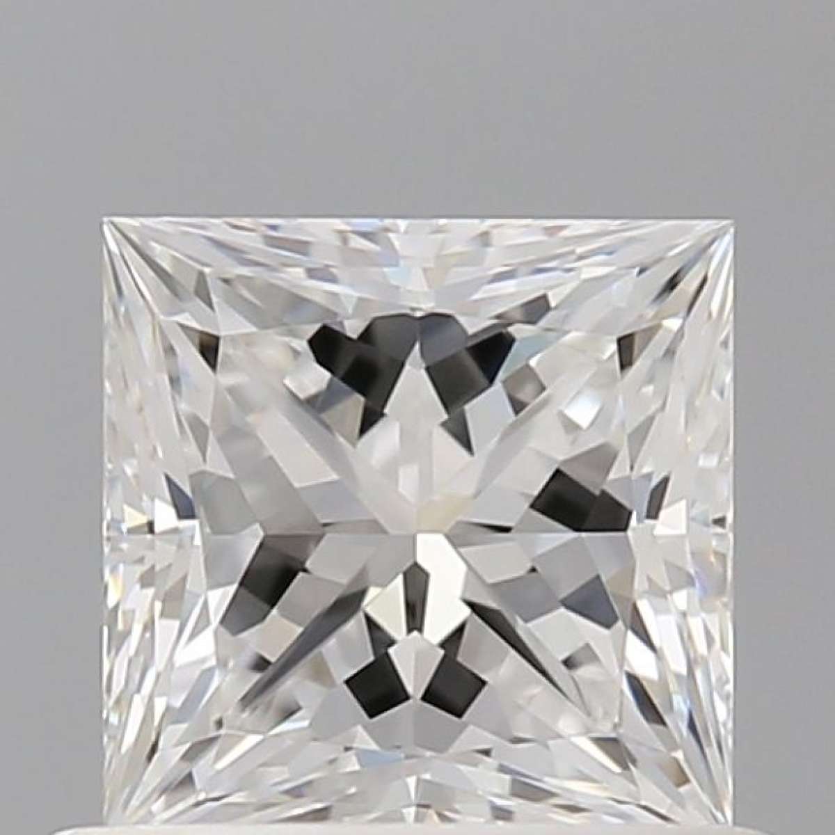 Diamante Certificato GIA Carati 0.76 Colore F Purezza VVS2  -  EX  VG Fluorescenza NON Brown No Green No Milky No EyeClean 100%