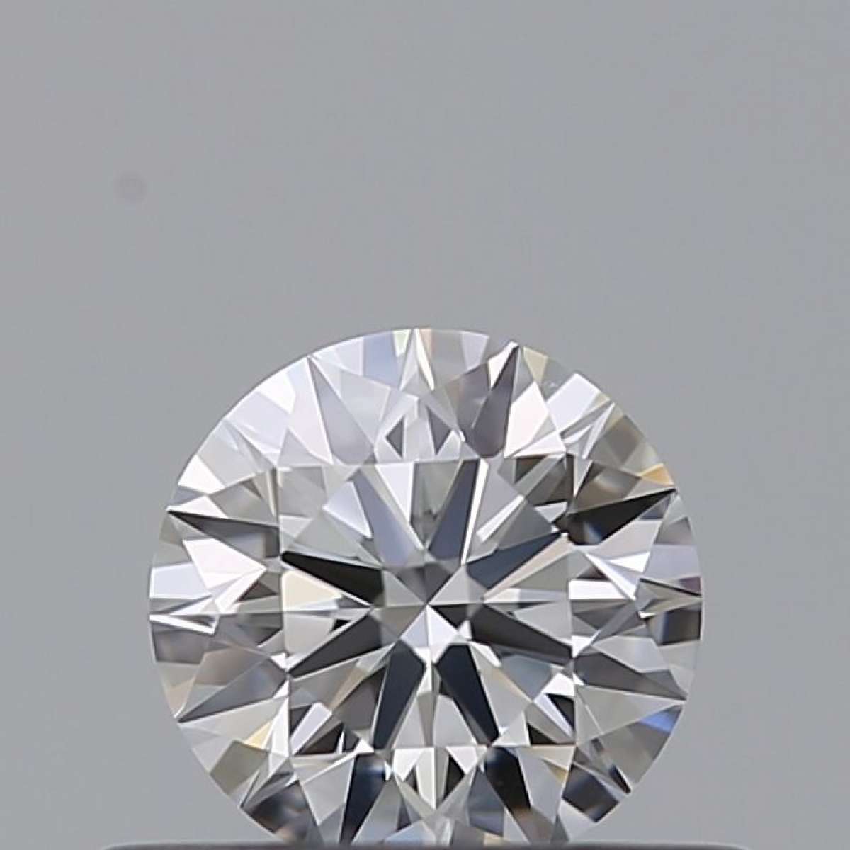 Diamante Certificato GIA Carati 0.39 Colore E Purezza IF EX EX EX Fluorescenza NON Brown No Green No Milky No EyeClean 100% Diamante Certificato GIA Carati 0.39 Colore E Purezza IF EX EX EX Fluorescenza NON Brown No Green No Milky No EyeClean 100%