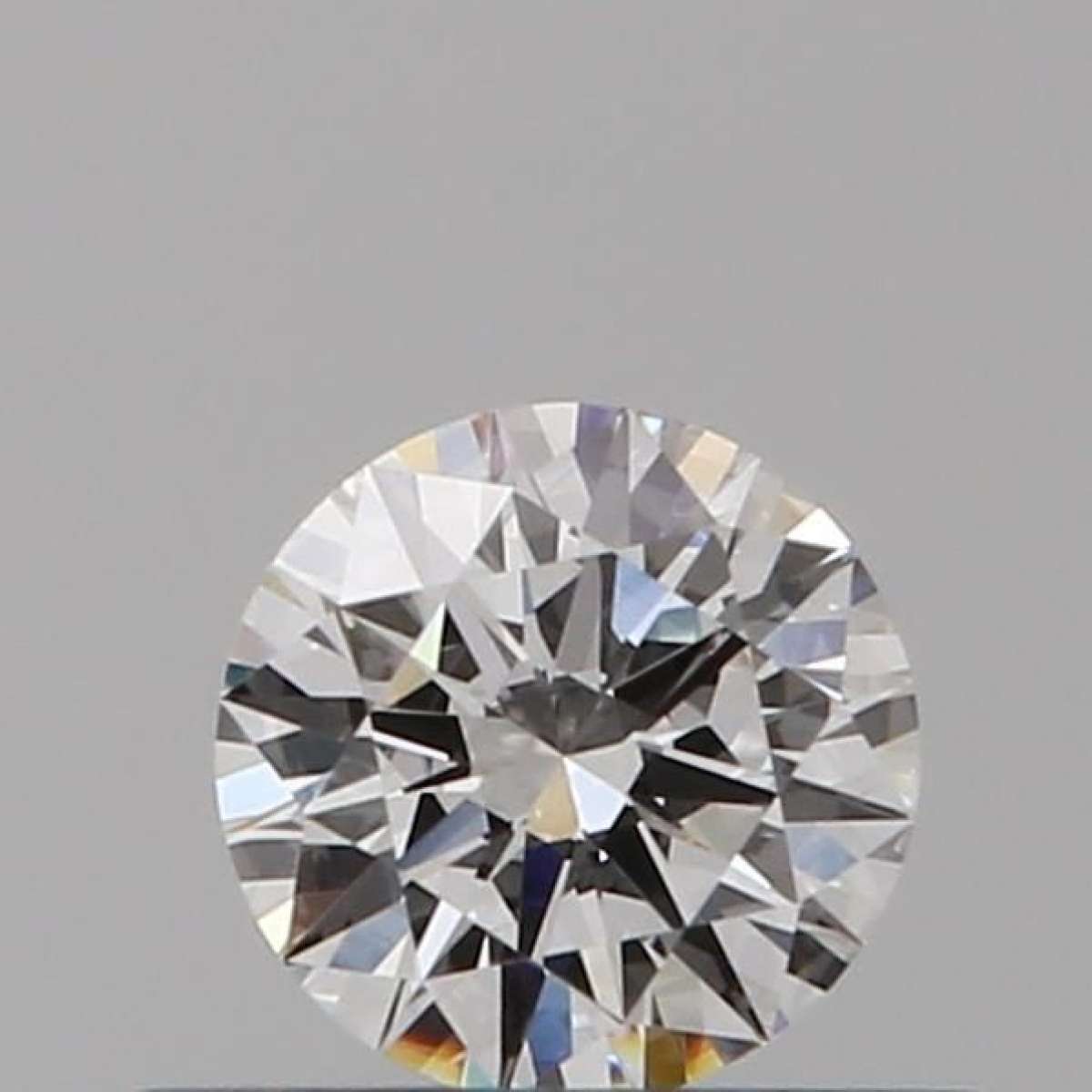 Diamante Certificato GIA Carati 0.31 Colore E Purezza VVS2  EX  EX  EX Fluorescenza NON Brown No Green No Milky No EyeClean 100%