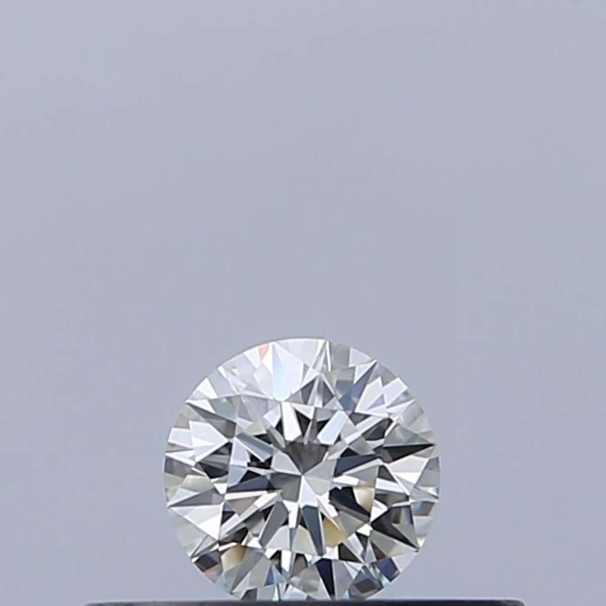 Certified Diamond IGI Carats 0.18 Color G Clarity VVS1  EX  EX  EX Fluorescence NON Brown No Milky No EyeClean 100%