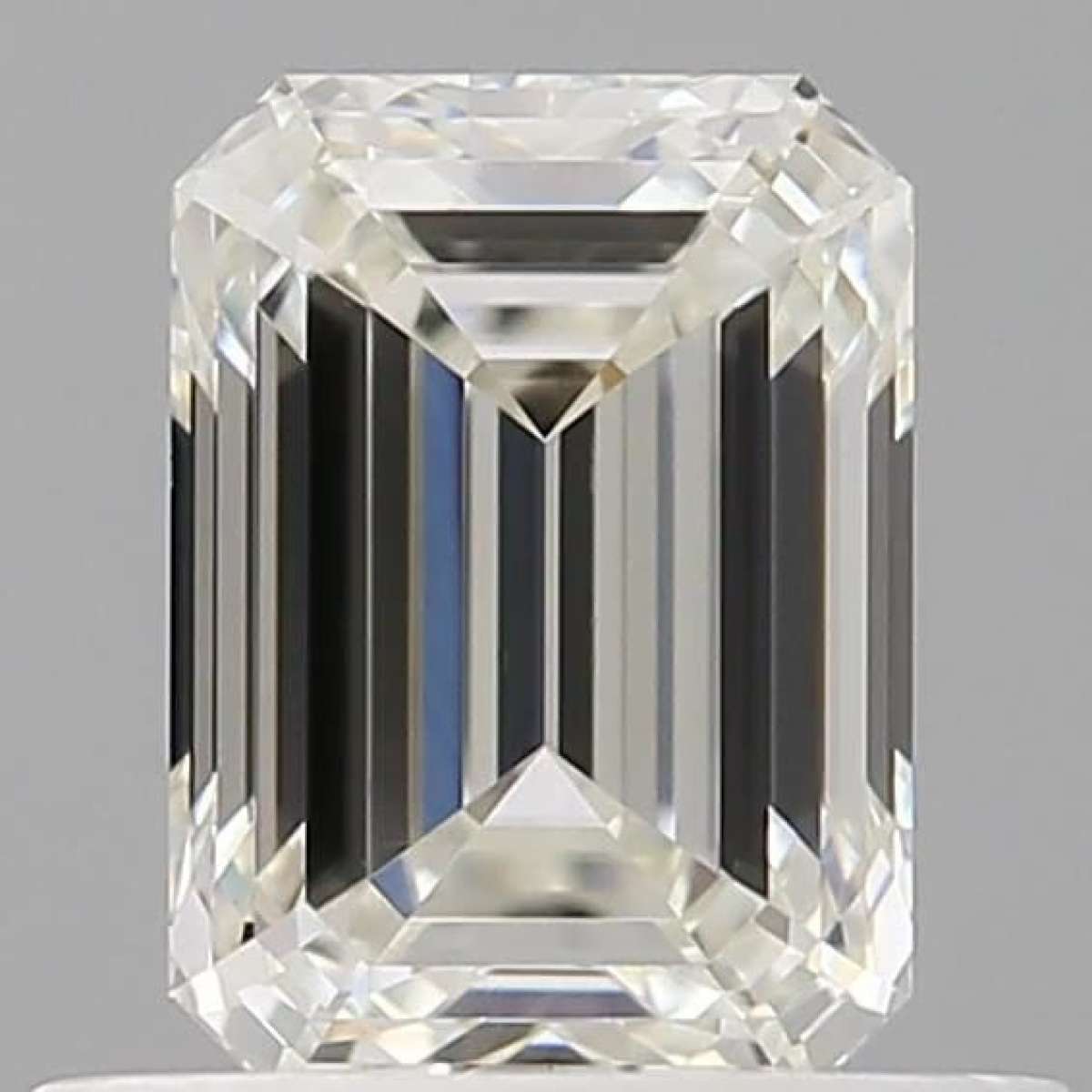 Certified Diamond IGI Carats 0.7 Color H Clarity VVS1  -  EX  EX Fluorescence NON Brown No Green No Milky No EyeClean 100% Certified Diamond IGI Carats 0.7 Color H Clarity VVS1  -  EX  EX Fluorescence NON Brown No Green No Milky No EyeClean 100%
