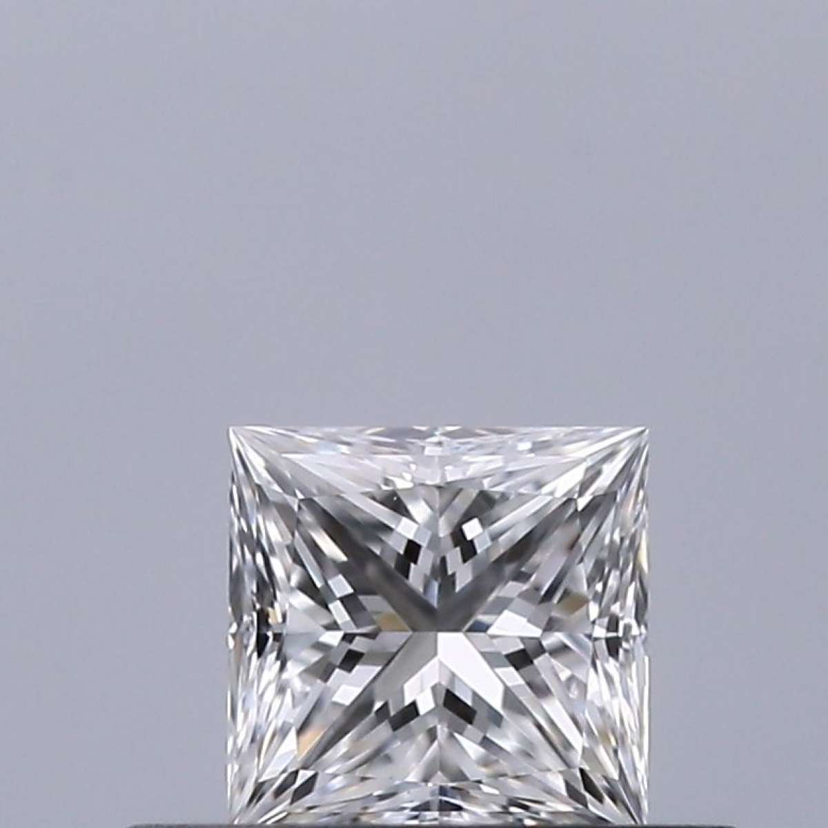 Certified Diamond GIA Carats 0.32 Color D Clarity VS1 - EX VG Fluorescence NON Brown No Green No Milky No EyeClean 100% Certified Diamond GIA Carats 0.32 Color D Clarity VS1 - EX VG Fluorescence NON Brown No Green No Milky No EyeClean 100%
