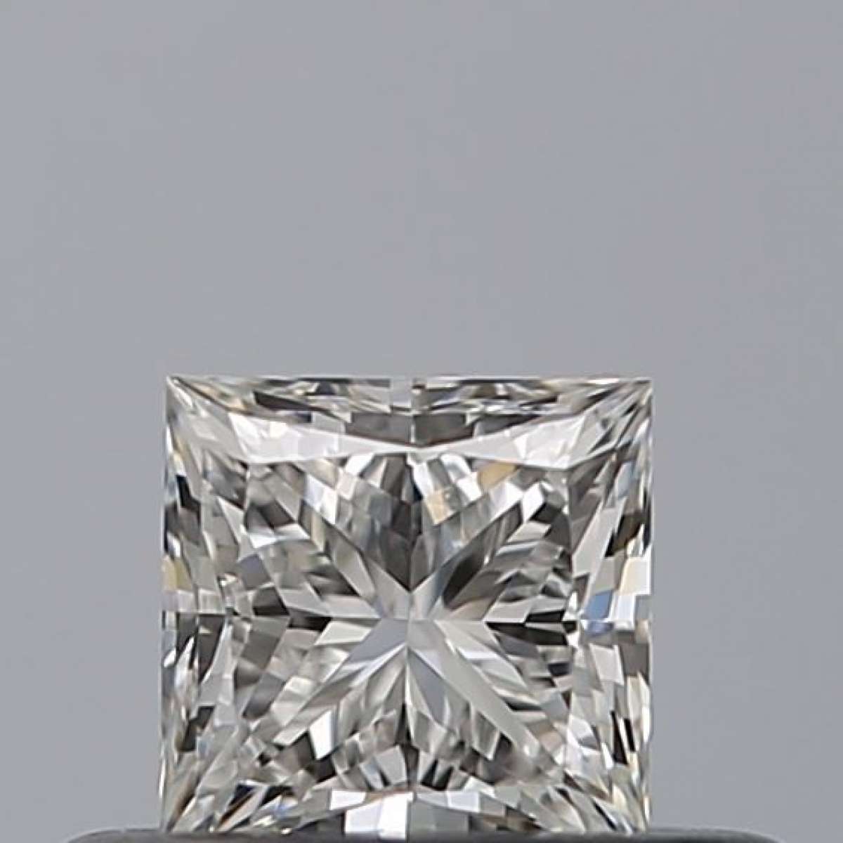 Certified Diamond GIA Carats 0.33 Color F Clarity VVS1  -  EX  VG Fluorescence NON Brown No Milky No EyeClean 100%