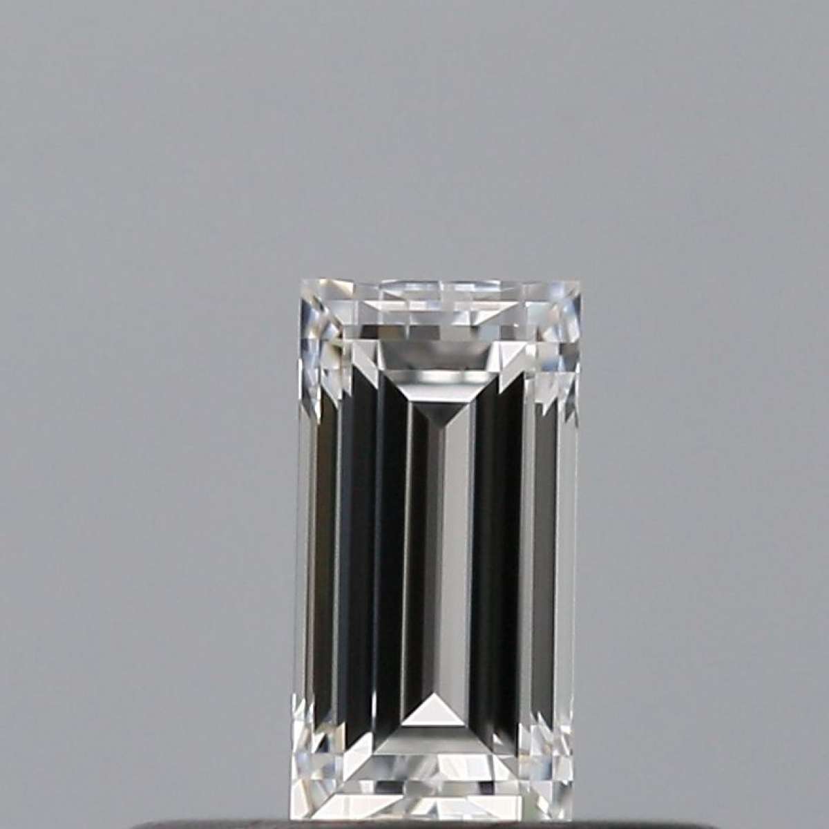 Certified Diamond GIA Carats 0.24 Color E Clarity VVS1  -  EX  EX Fluorescence NON Brown No Green No Milky No EyeClean 100%