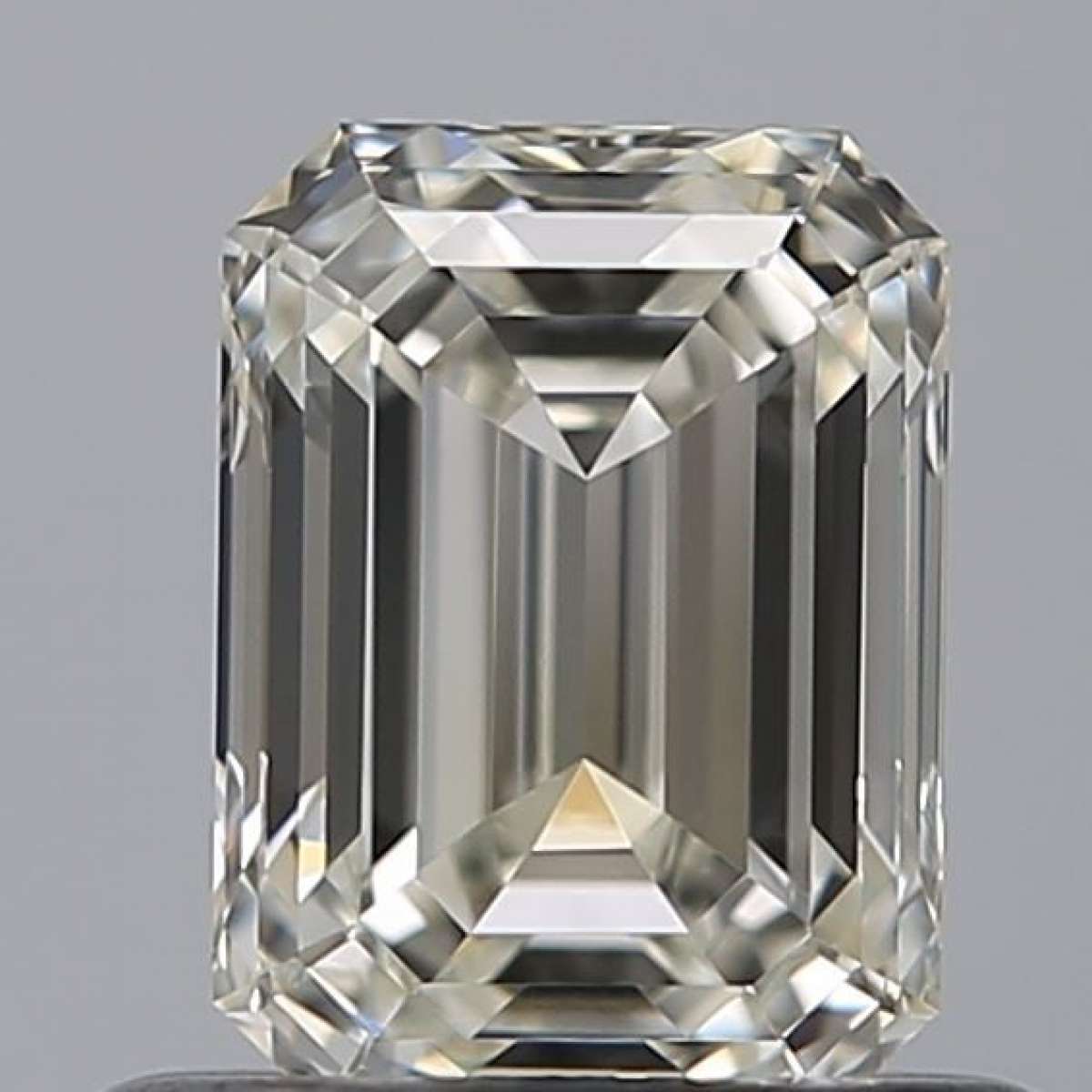 Certified Diamond IGI Carats 0.7 Color H Clarity VVS2  -  EX  EX Fluorescence NON Brown No Milky No EyeClean 100% Certified Diamond IGI Carats 0.7 Color H Clarity VVS2  -  EX  EX Fluorescence NON Brown No Milky No EyeClean 100%