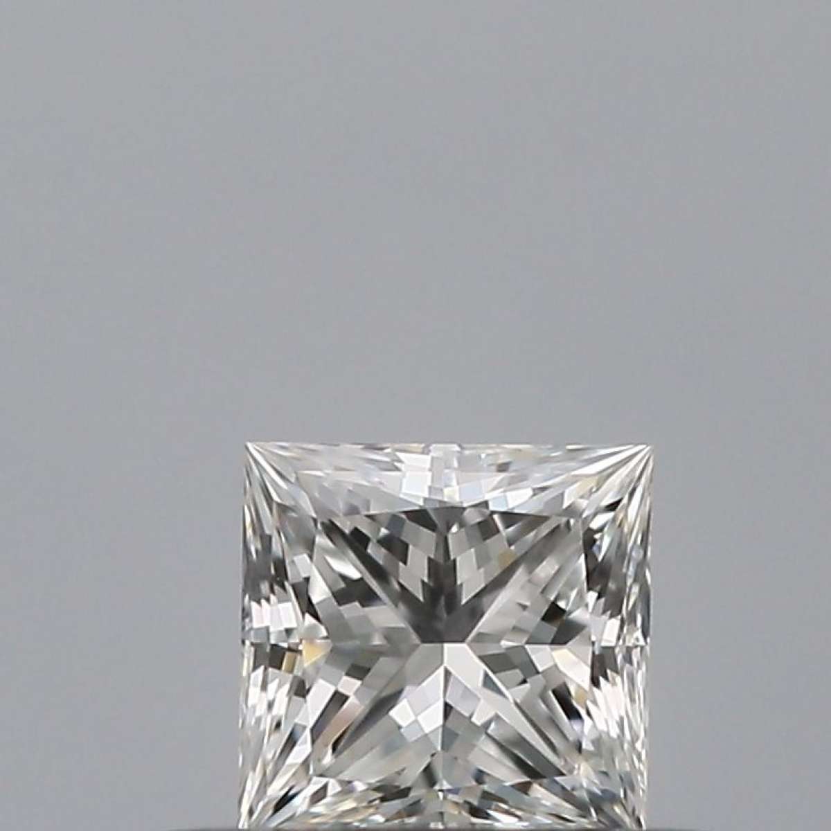 Diamante Certificato GIA Carati 0.31 Colore F Purezza VS1  -  EX  VG Fluorescenza NON Brown No Milky No EyeClean 100%