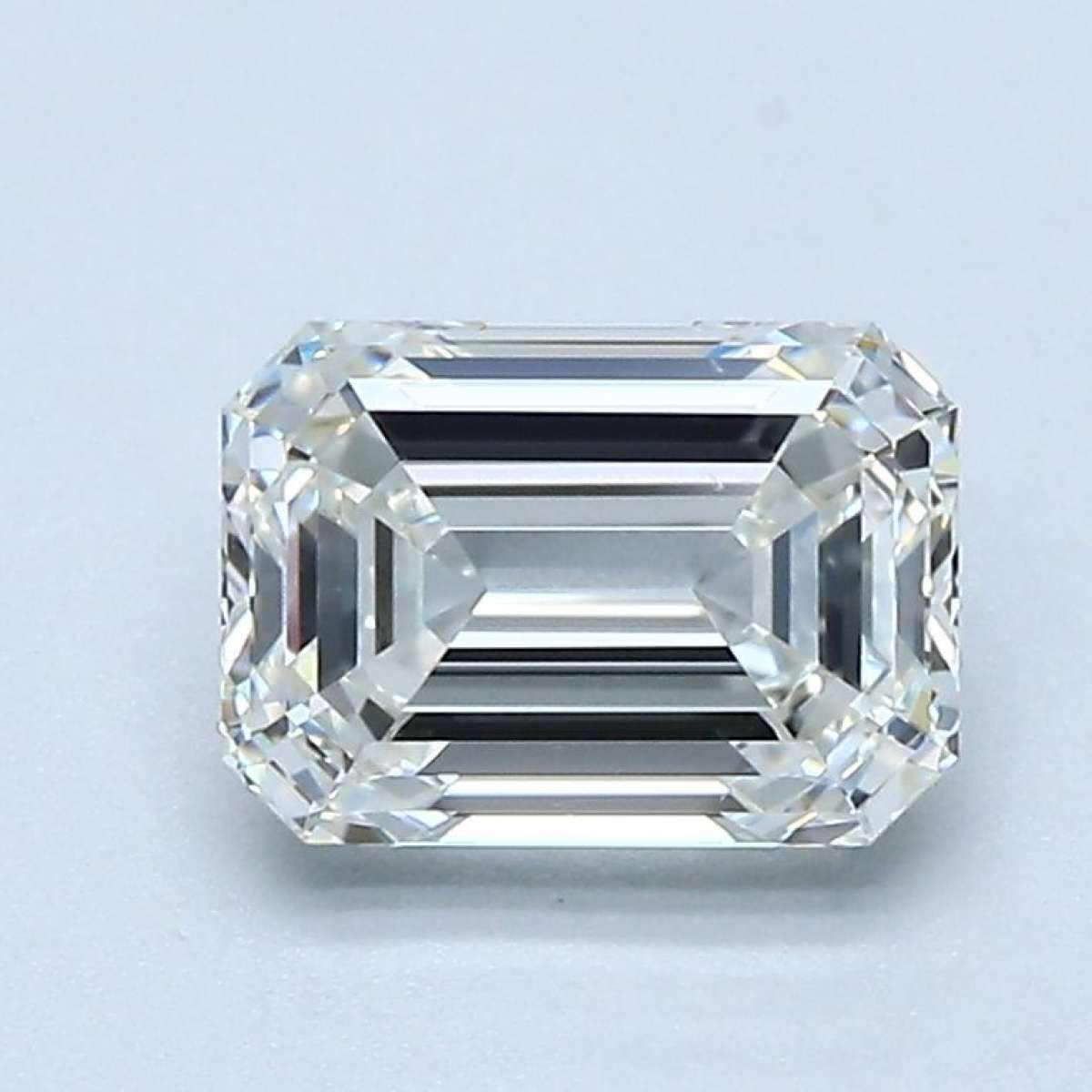Certified Diamond GIA Carats 1.31 Color H Clarity VS1 - EX VG Fluorescence NON Brown No Green No Milky No EyeClean 100% Certified Diamond GIA Carats 1.31 Color H Clarity VS1 - EX VG Fluorescence NON Brown No Green No Milky No EyeClean 100%
