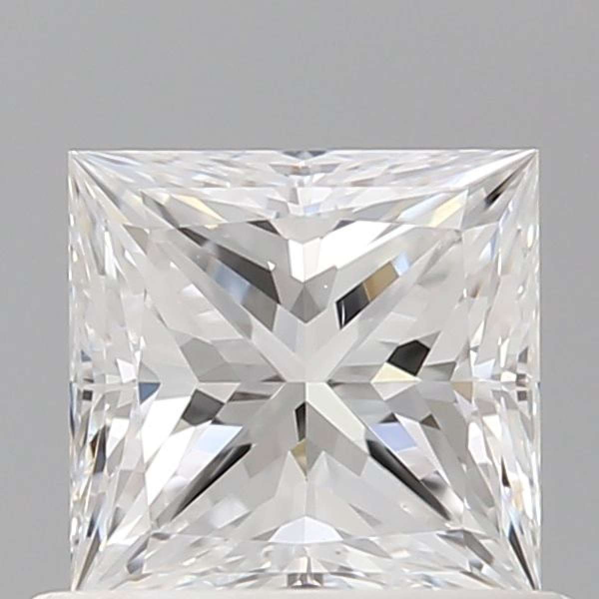 Certified Diamond GIA Carats 0.7 Color D Clarity VS2  -  VG  VG Fluorescence NON Brown No Green No Milky No EyeClean 100%