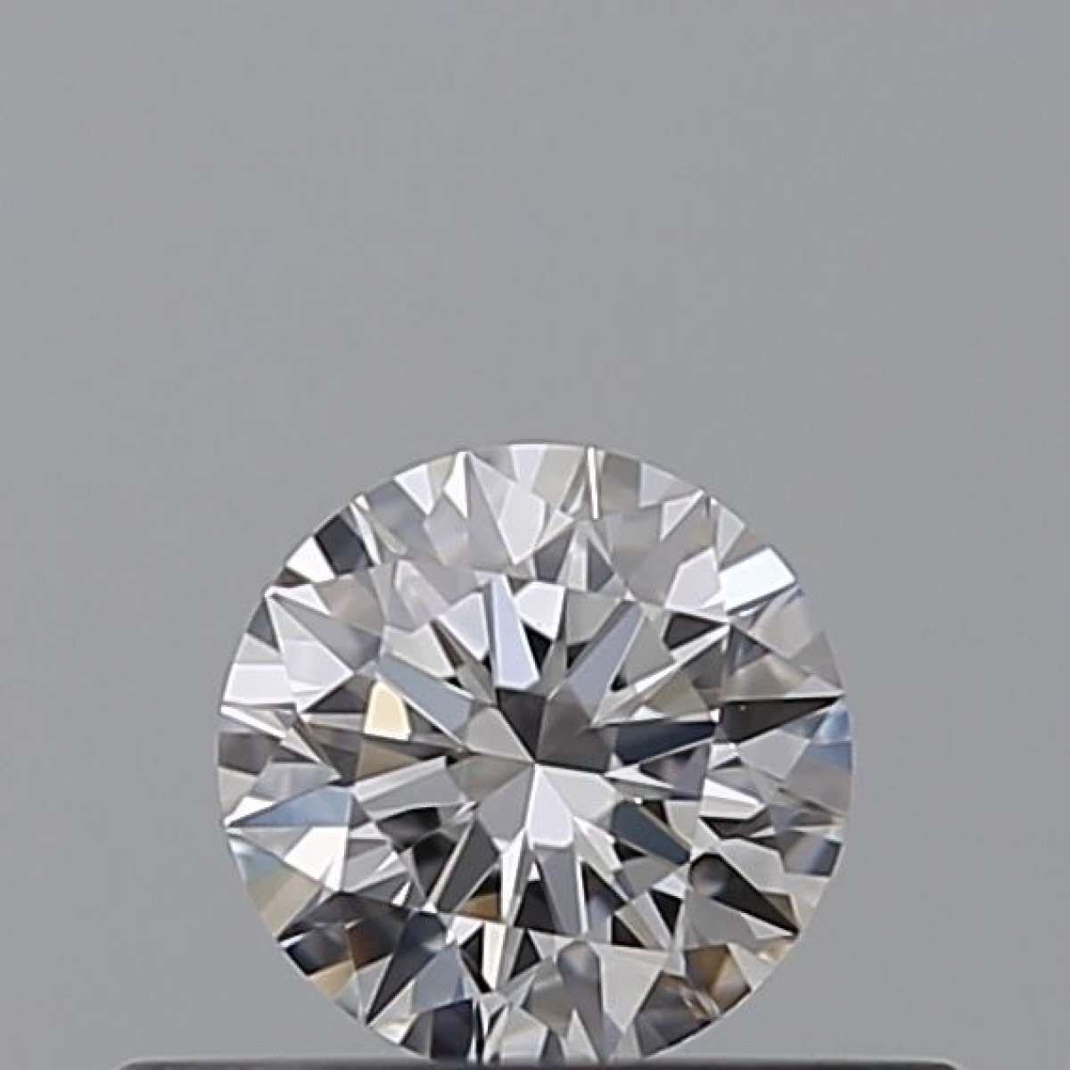 Diamante Certificato GIA Carati 0.24 Colore D Purezza VVS1 EX EX EX Fluorescenza NON Brown No Green No Milky No EyeClean 100% Diamante Certificato GIA Carati 0.24 Colore D Purezza VVS1 EX EX EX Fluorescenza NON Brown No Green No Milky No EyeClean 100%