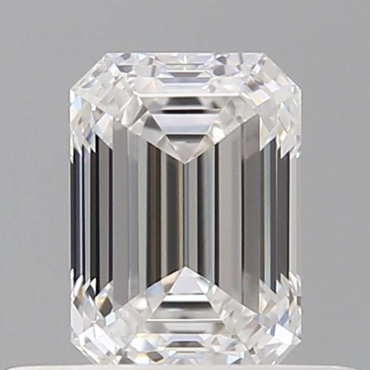 Diamante Certificato GIA Carati 0.5 Colore E Purezza IF - VG VG Fluorescenza FNT Brown No Green No Milky No EyeClean 100% Diamante Certificato GIA Carati 0.5 Colore E Purezza IF - VG VG Fluorescenza FNT Brown No Green No Milky No EyeClean 100%