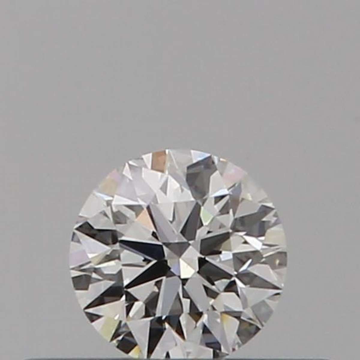 Diamante Certificato GIA Carati 0.19 Colore F Purezza SI1  EX  EX  EX Fluorescenza NON Brown No Green No Milky No EyeClean 100%