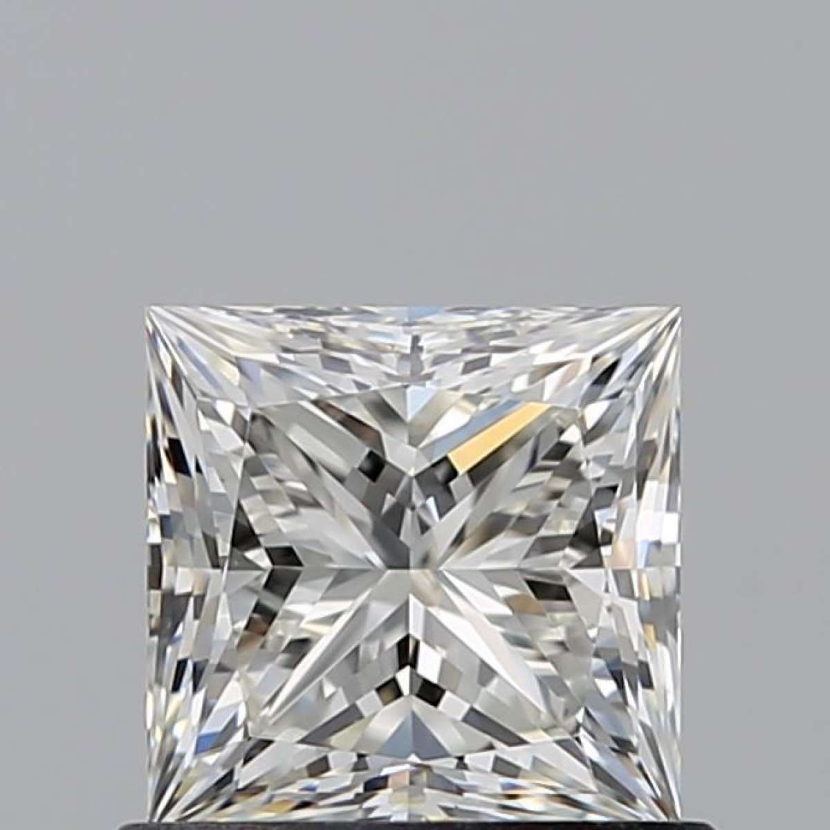 Certified Diamond GIA Carats 0.81 Color H Clarity VVS2  -  EX  VG Fluorescence FNT Brown No Green No Milky No EyeClean 100%