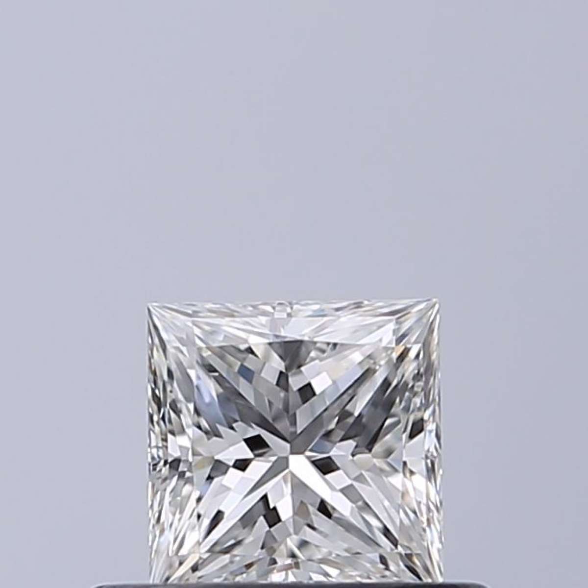 Diamante Certificato GIA Carati 0.4 Colore G Purezza VS1  -  VG  EX Fluorescenza NON Brown No Milky No EyeClean 100%