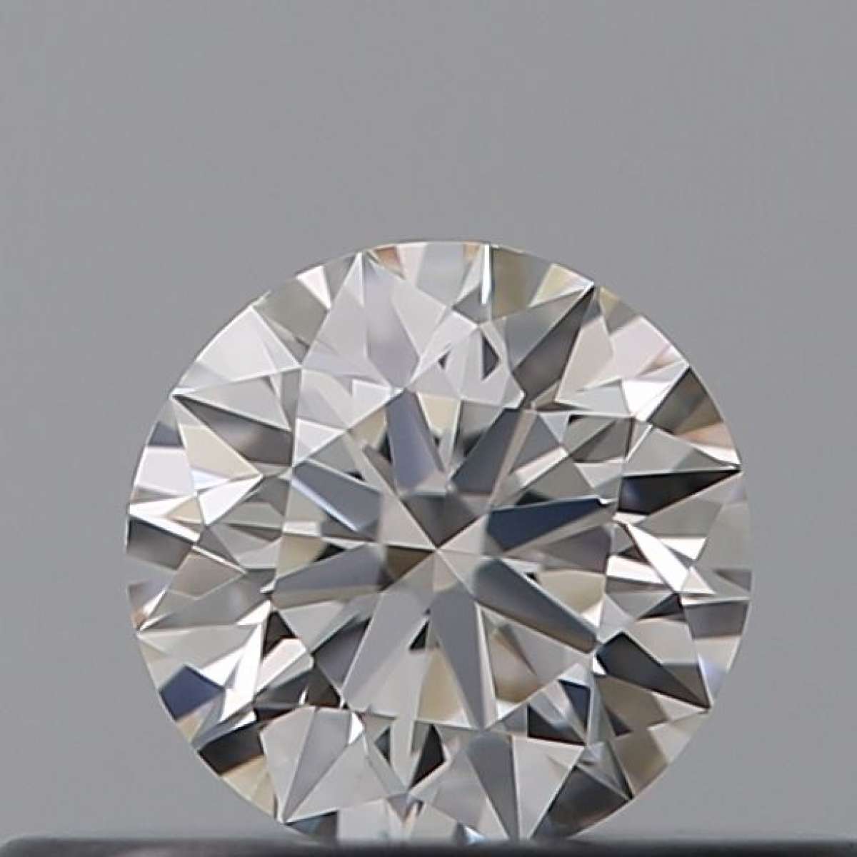 Diamante Certificato GIA Carati 0.22 Colore F Purezza VVS1  EX  EX  EX Fluorescenza FNT Brown No Green No Milky No EyeClean 100%